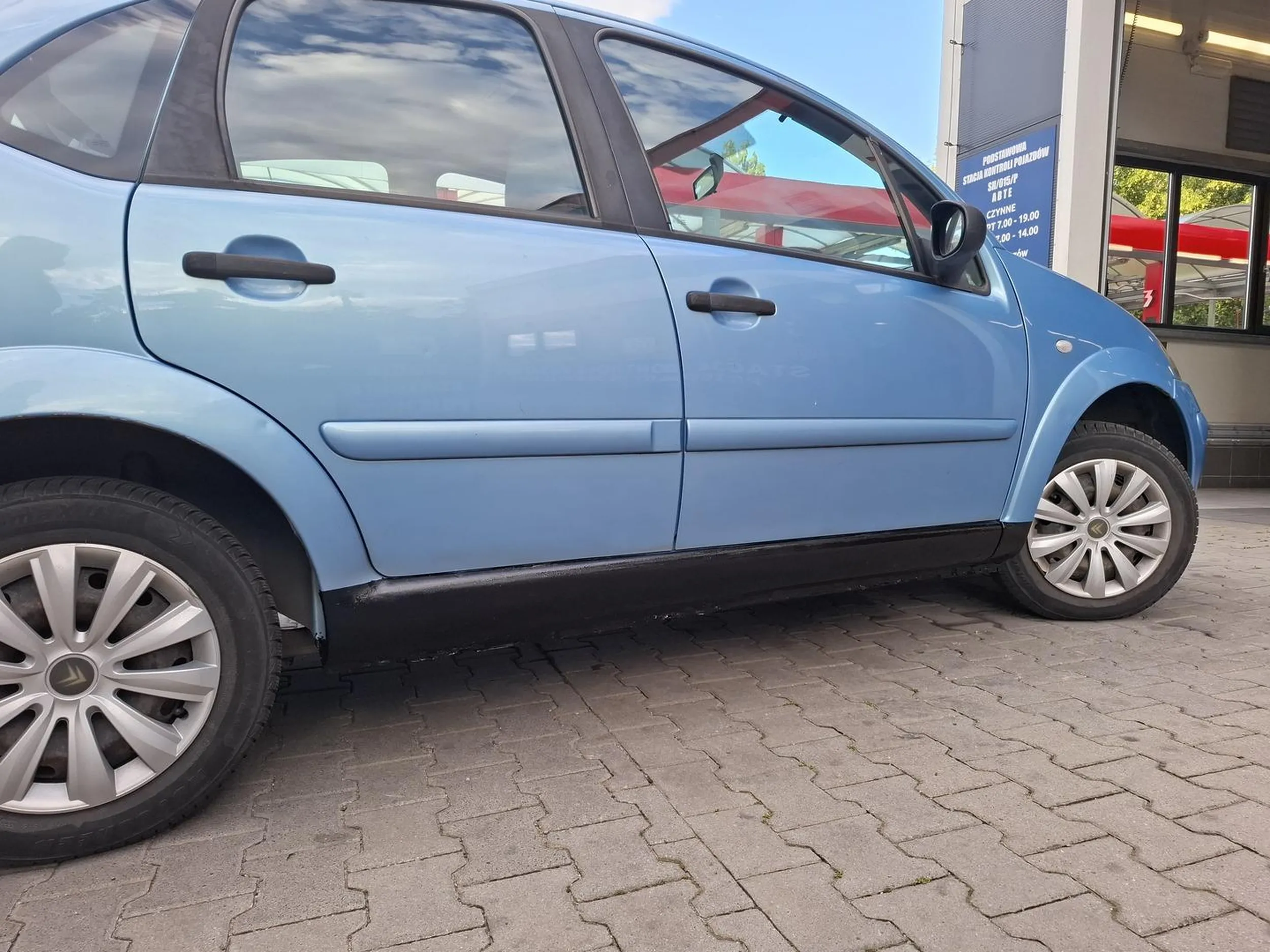 Prosze o namiary do majstra który naprawiał progi w tej cytrynie