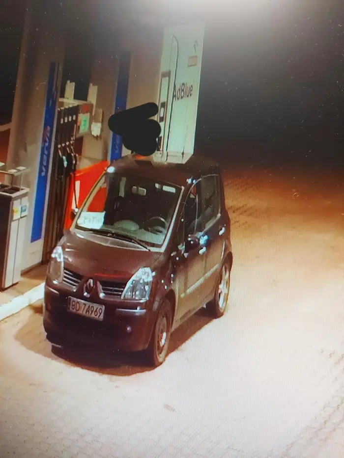 Uwaga. Złodziej paliwa. Podjezdza, tankuje i odjezdza po piskach. Nieudolnie przerobiona rejestracja :)