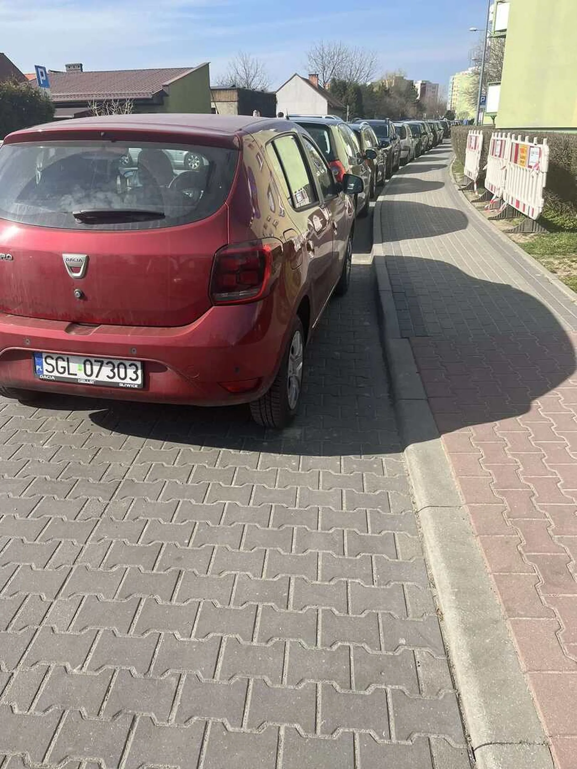 Kierowca parkuje jak umuł