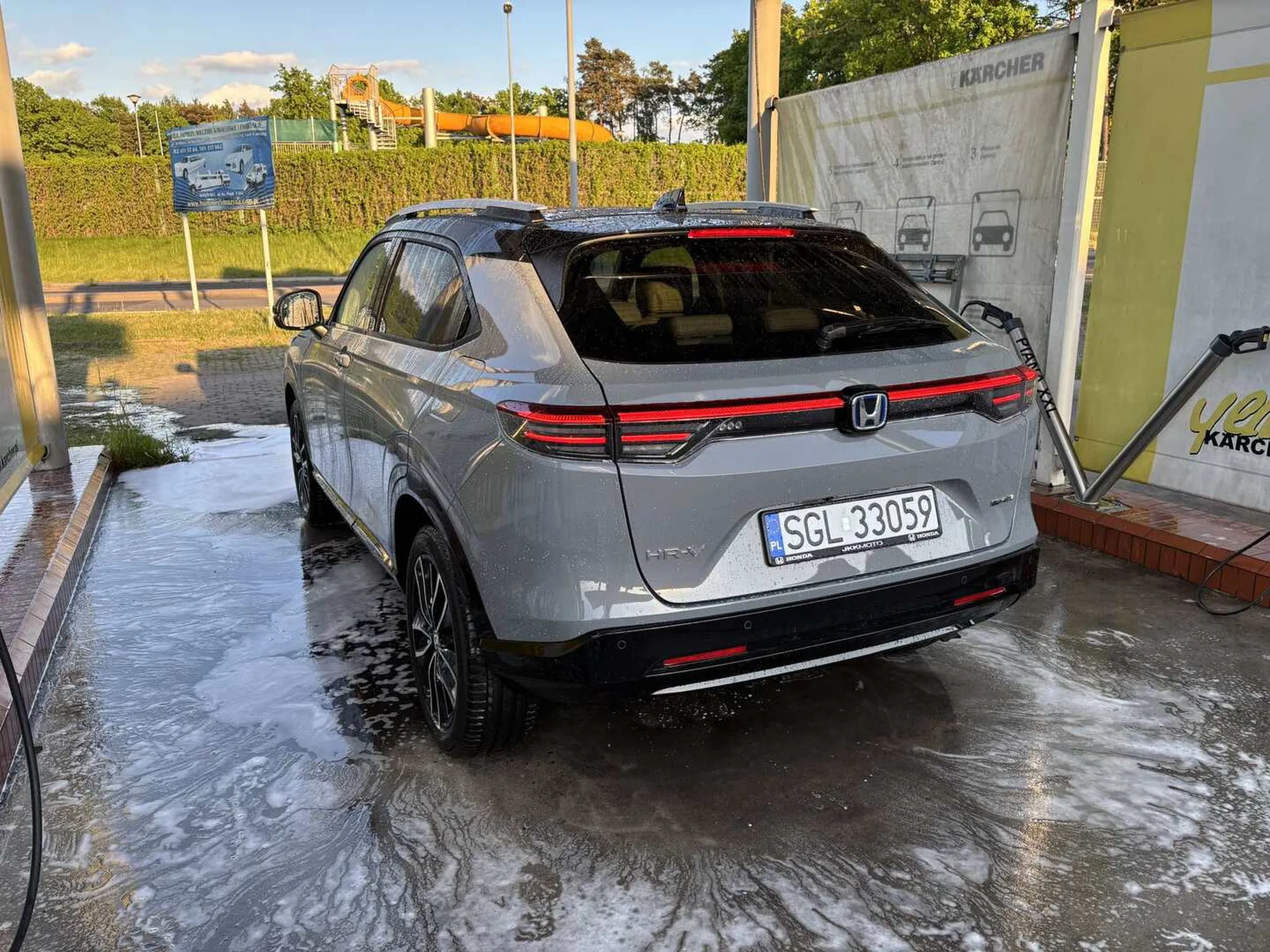 Jeździ tym chyba jakiś brudas, niedokładnie umyte