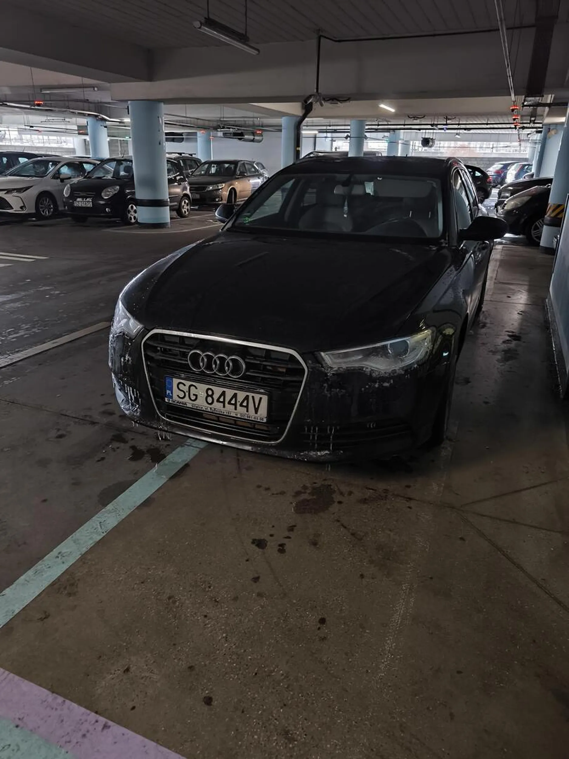 A wolnych miejsc parkingowych pelno... Gratulacje..