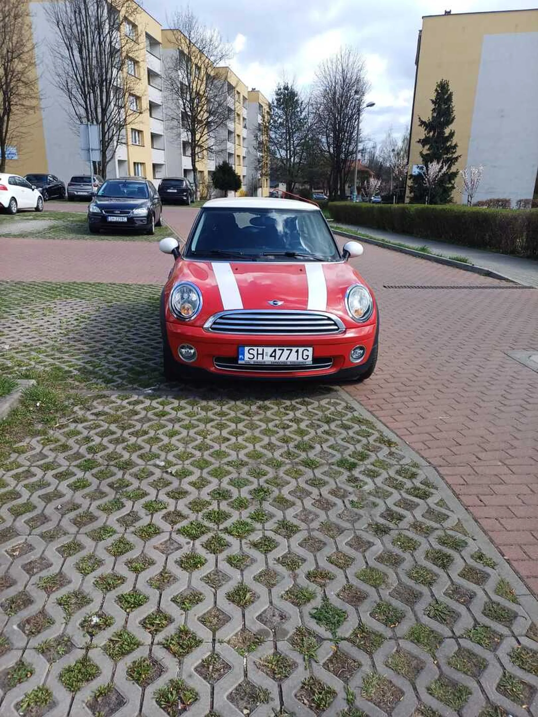 Parkuje ale nie parkuje w sumie jadę ale niejade.