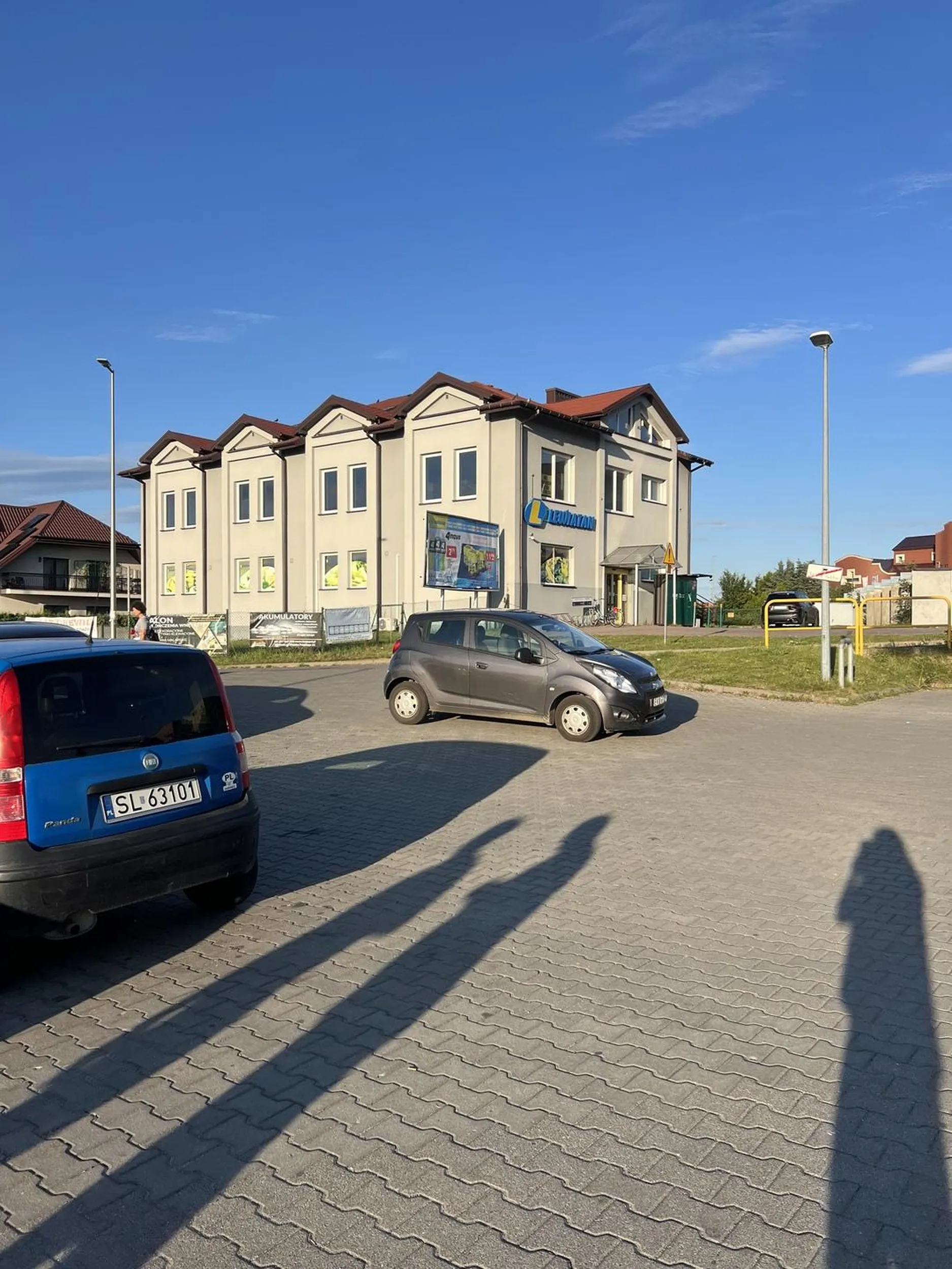 gratuluję posiadania prawa jazdy z takim parkowaniem