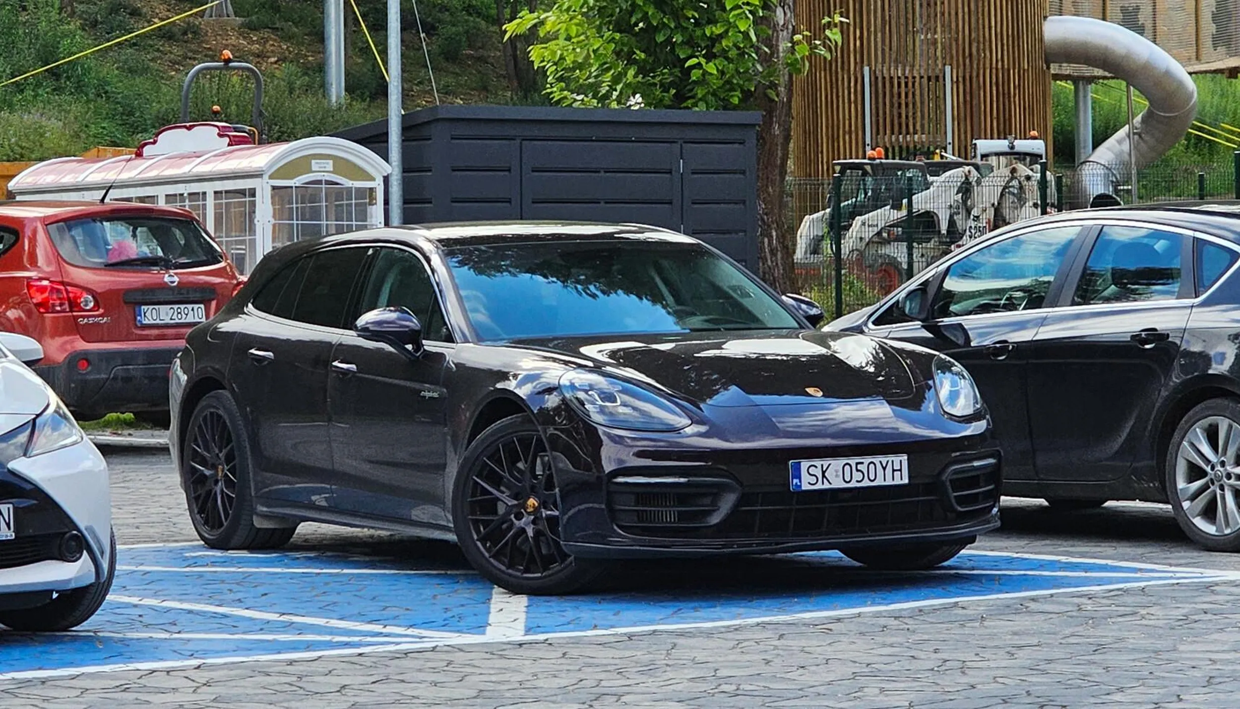 tępa dzida zajmuje bez uprawnień miejsce dla niepełnosprawnych