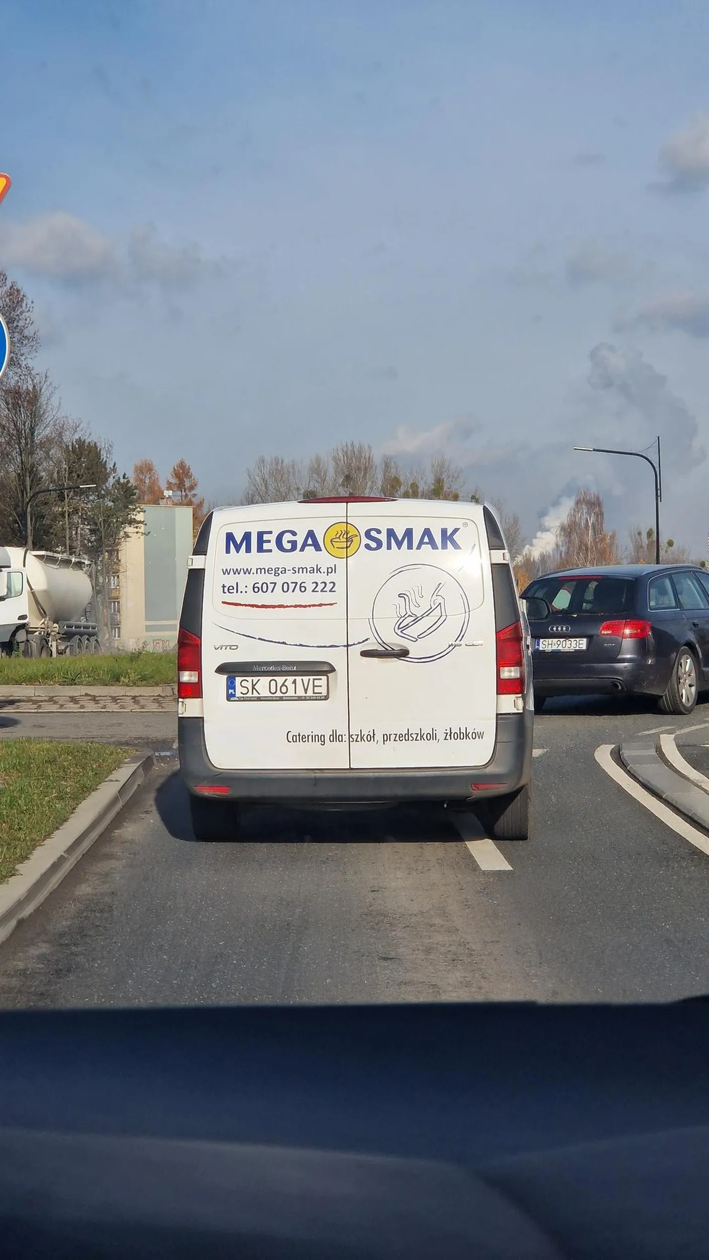 Kierowca jeżdżący jak poj*eb jest słabą wizytówka firmy