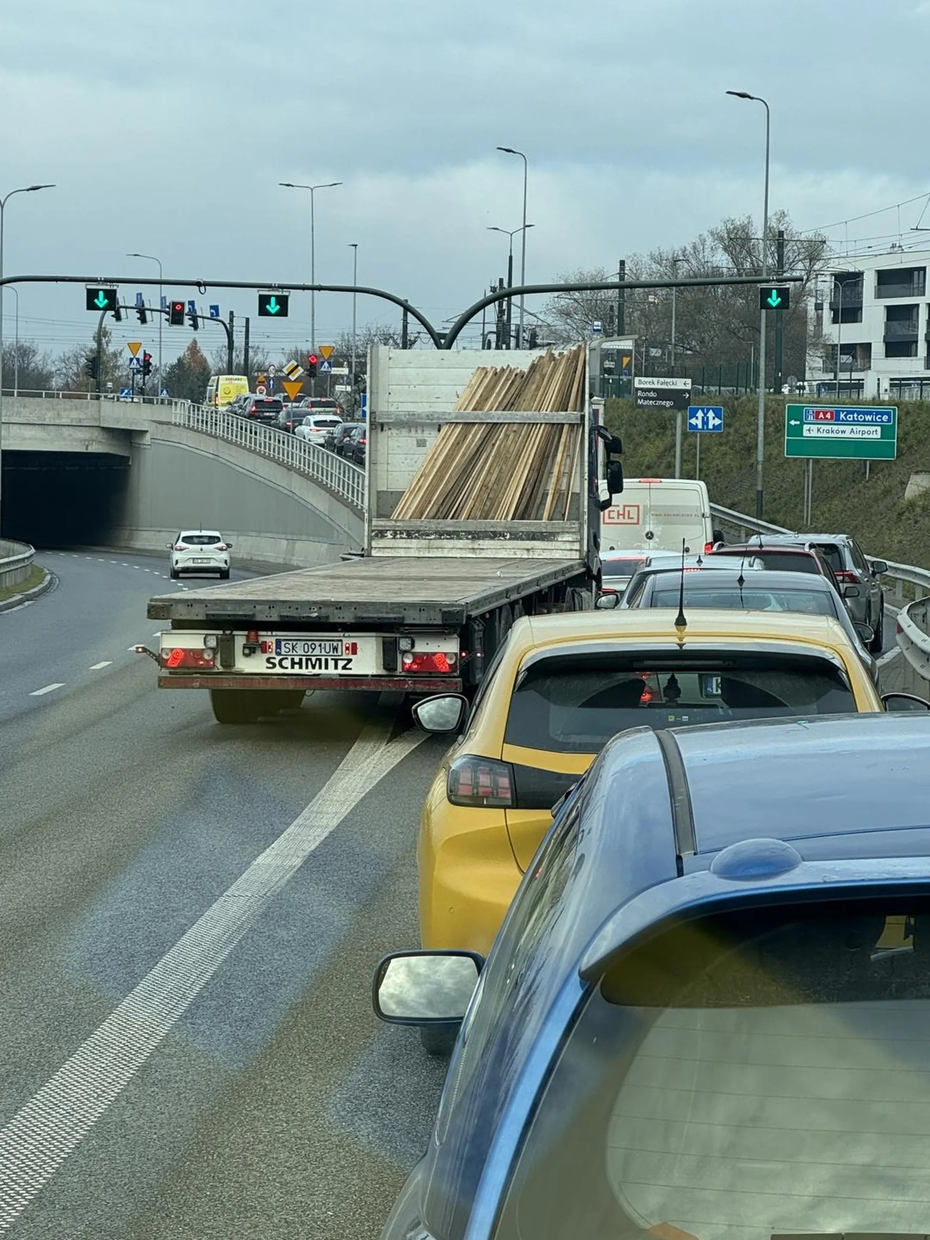 A ciebie przepisy w korku nie obowiązują?