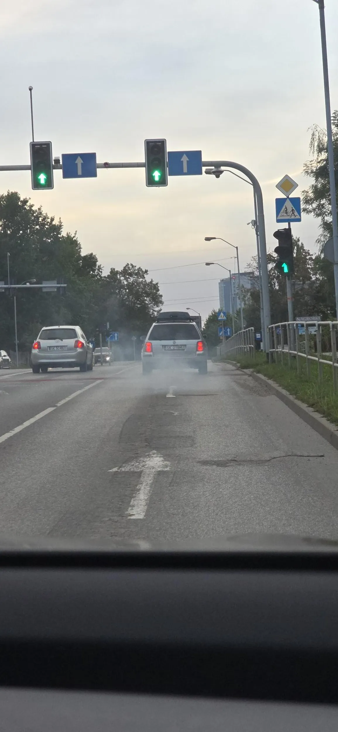 Typie, zezłomuj to, ten kto ci podbił przegląd chyba oczy sobie 100-złotówkami zasłaniał...