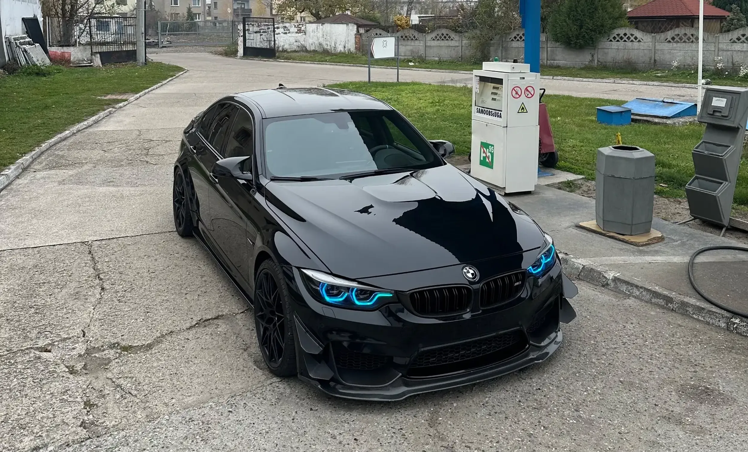 Zajebista M3 Polecam !