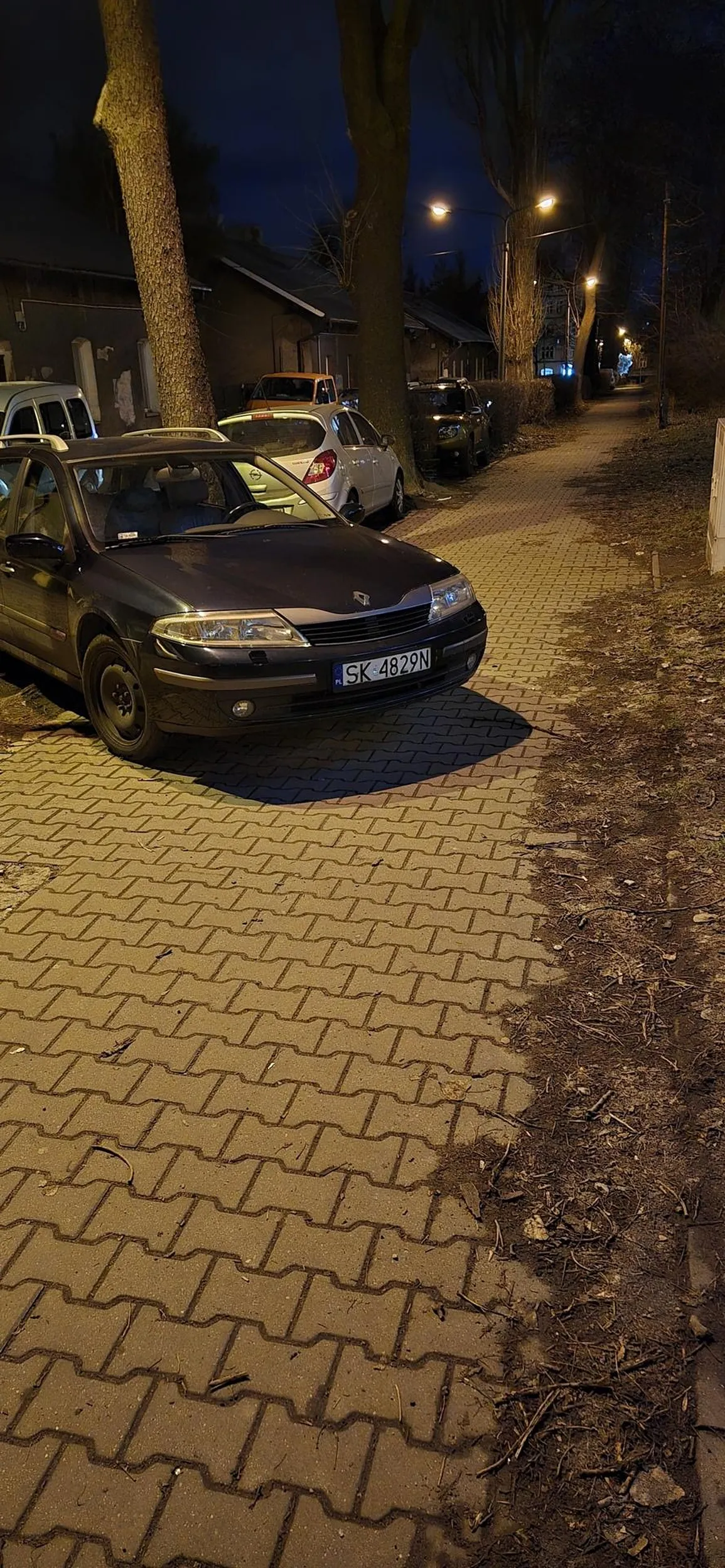 Polecam nauczyć się parkować.