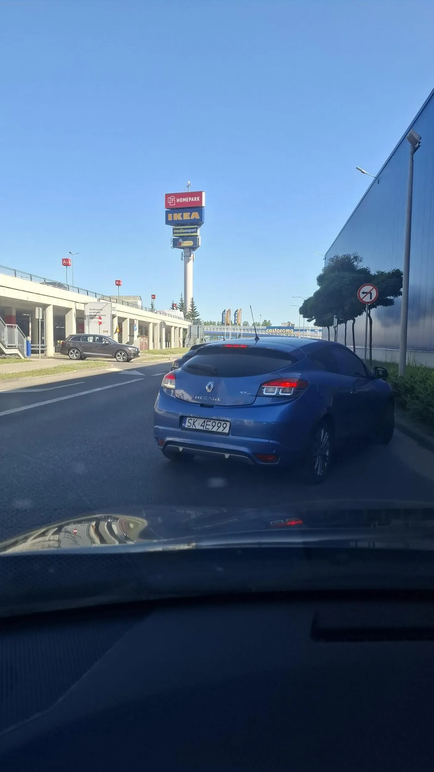 Kierowców nie wymuszaj pierwszeństwa grzecznie czekaj