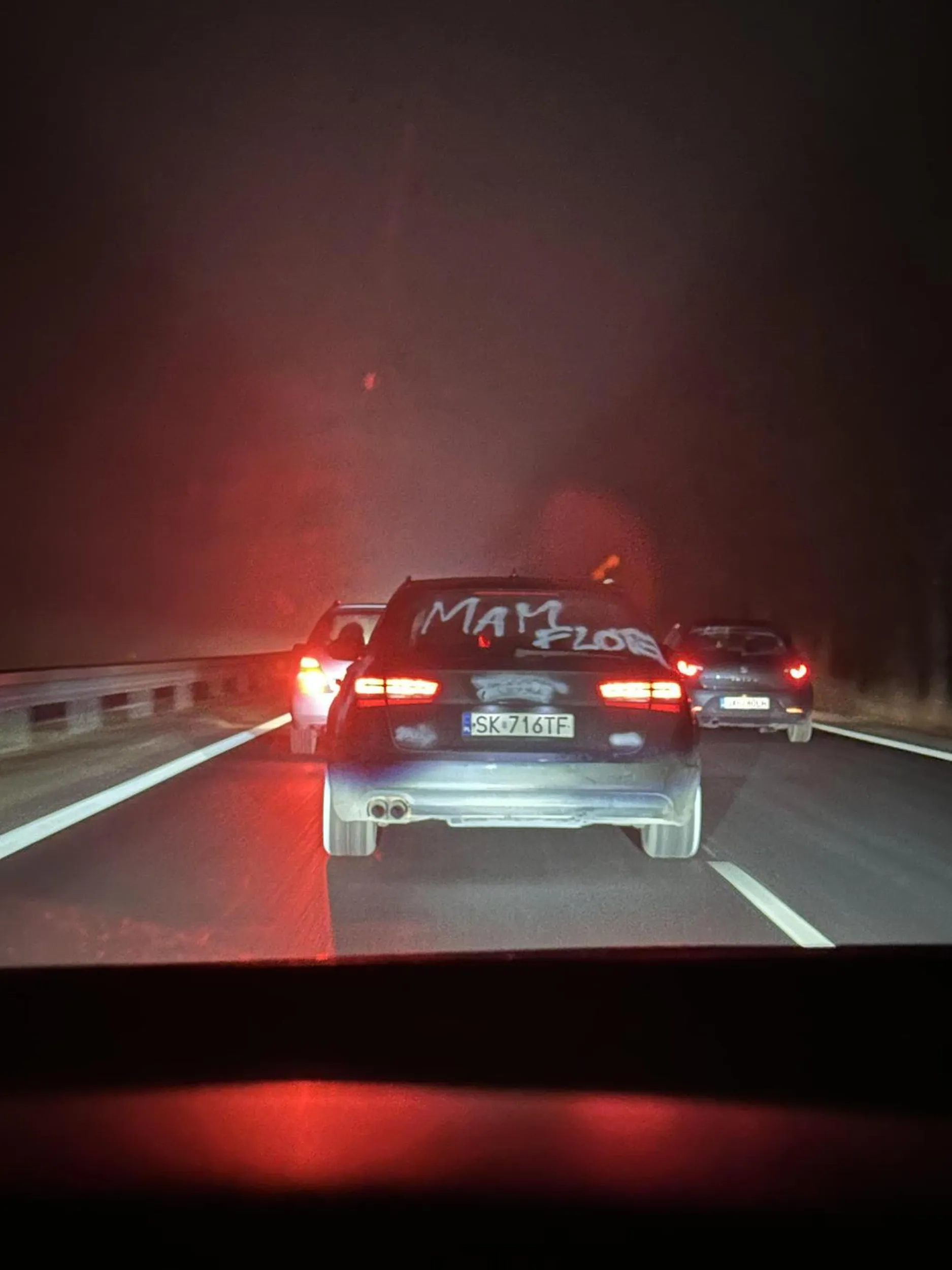 Ktoś Panu posprejowal auto