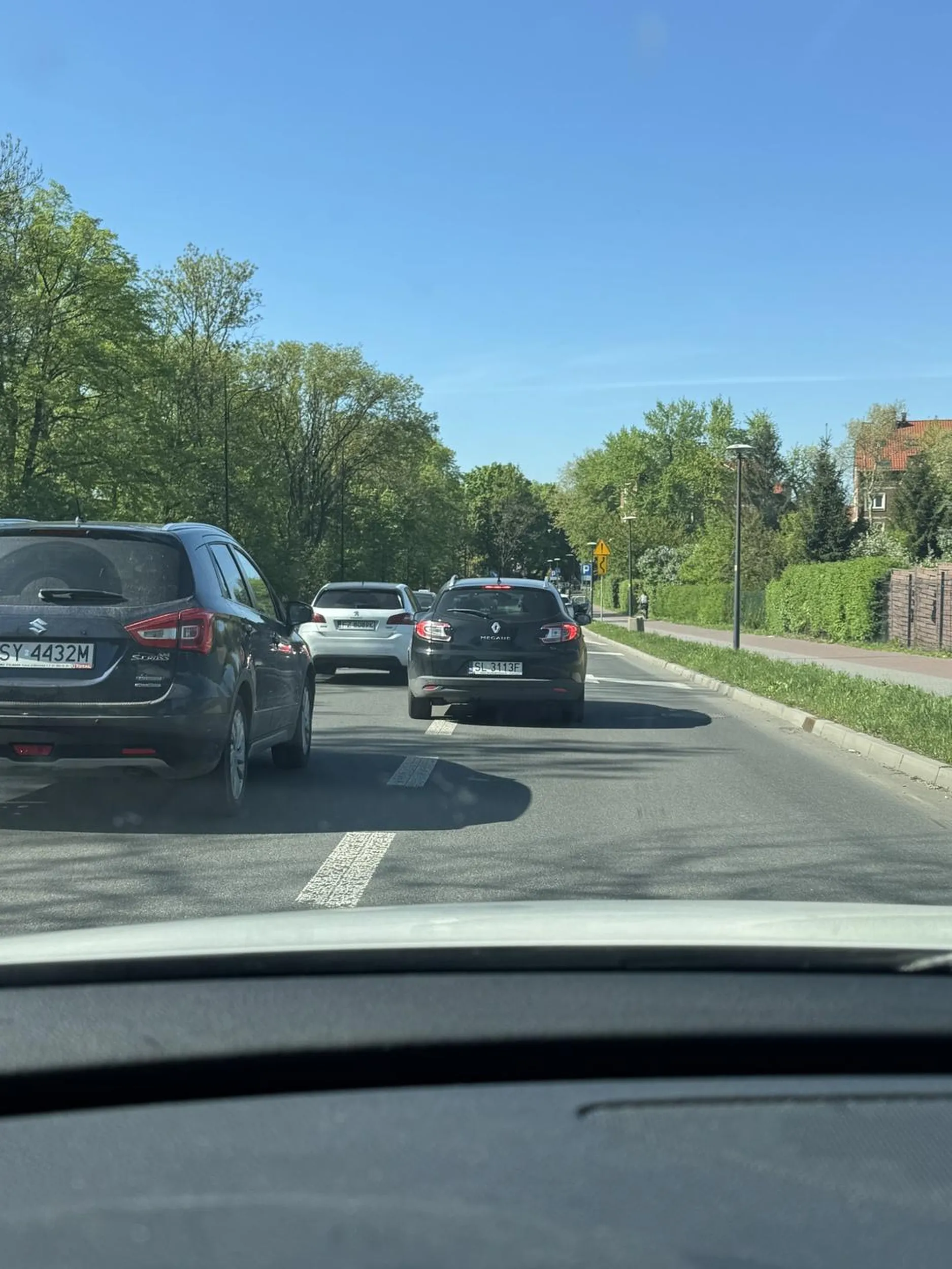 Nie polecam kierowcy szeryf zwężki, polecam naukę jazdy na suwak