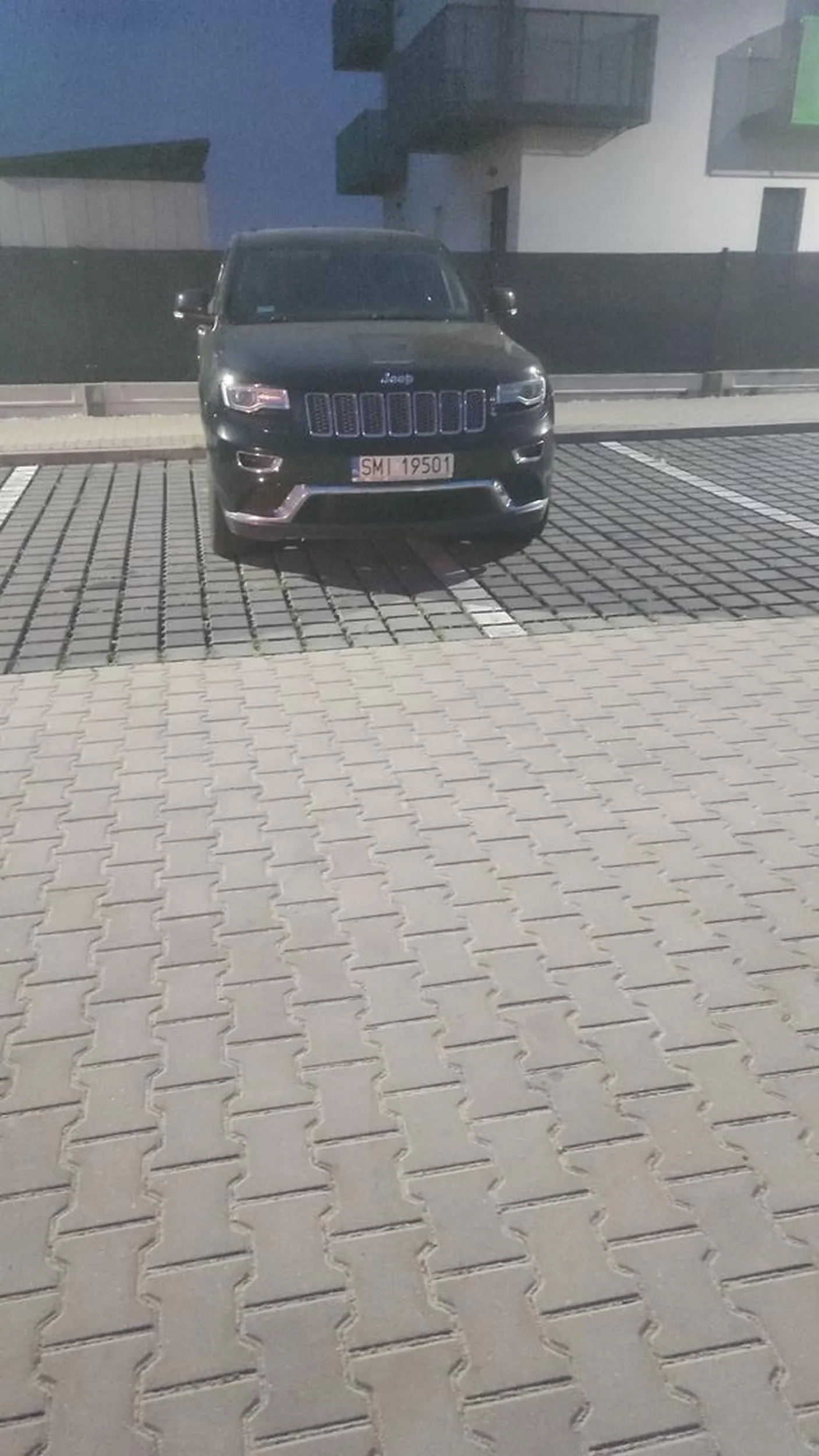 Wydawało mi się że parkowanie jest na egzaminie na prawo jazdy