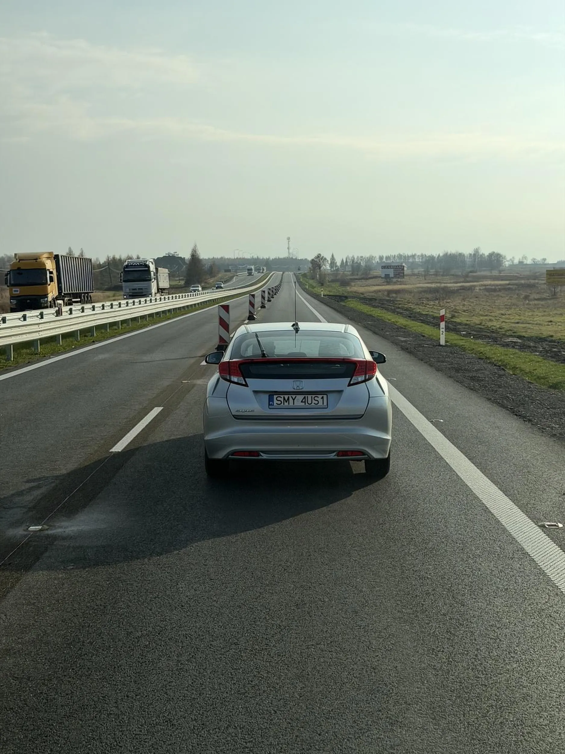 Bomba na kółkach, stary dziad jedzie 50 na 90 jedzie całą drogą i się nie daje wyprzedzić kawał chuuu..