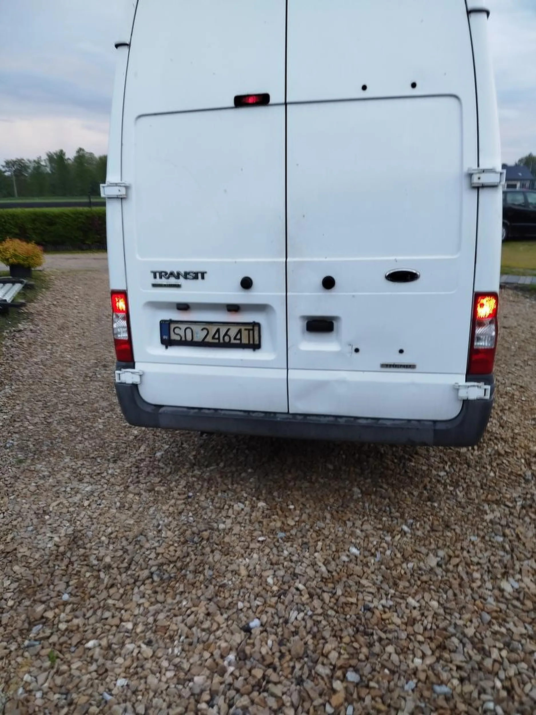 Czysty cham i prostak mało tego oszust i naciągacz