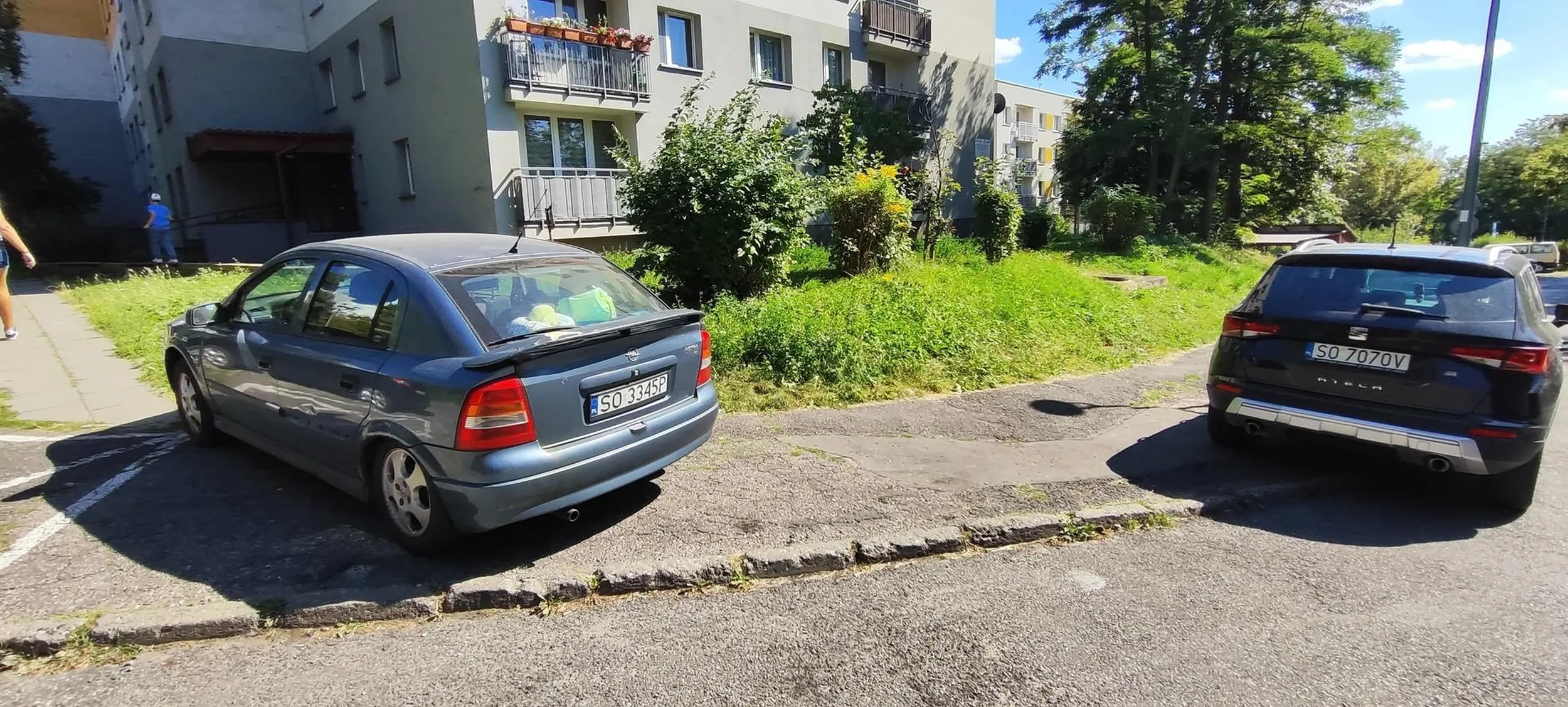 Ja tylko do przedszkola, więc zablokuje chodnik