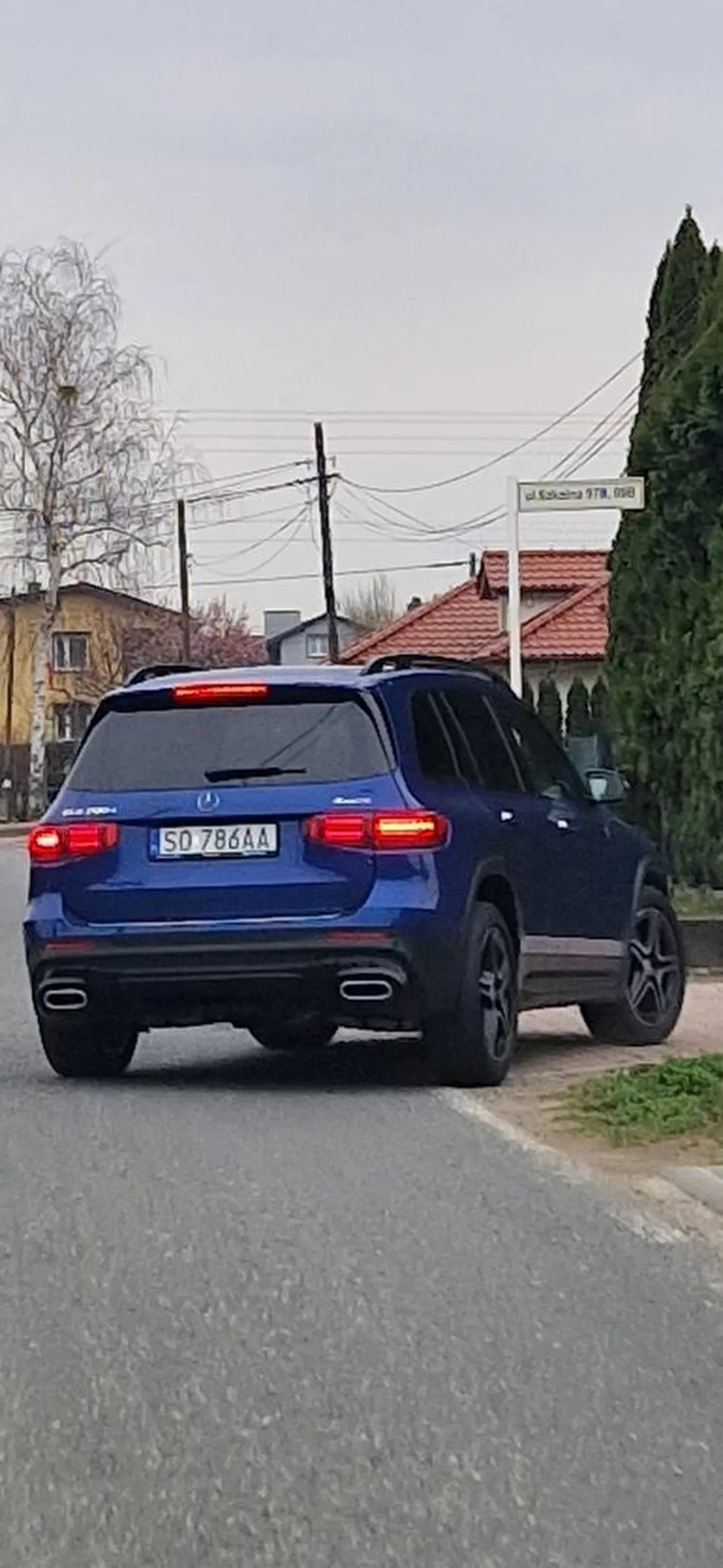 W zabudowanym -120 km/h zeby na koncu i tak byc tuz przede mną Nie pozdrawiam