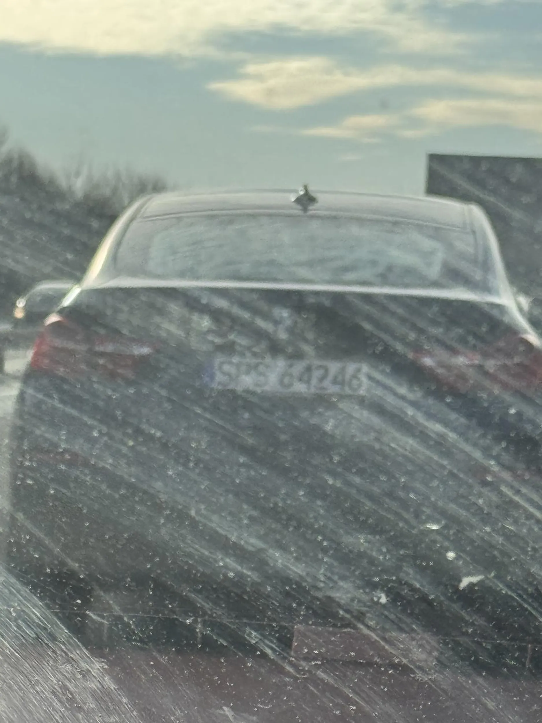 Breakchecker, jazda na slalom, ego top i kretyn. Styl jazdy idealny jak na ślizgawicę. Spiesz się tak dalej, to skończysz na słupie lub za kratami