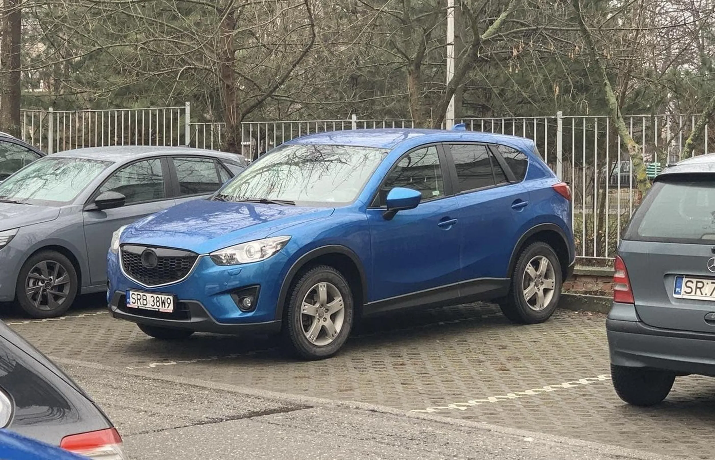 Księciunio potrzebuje dwóch miejsc postojowych.