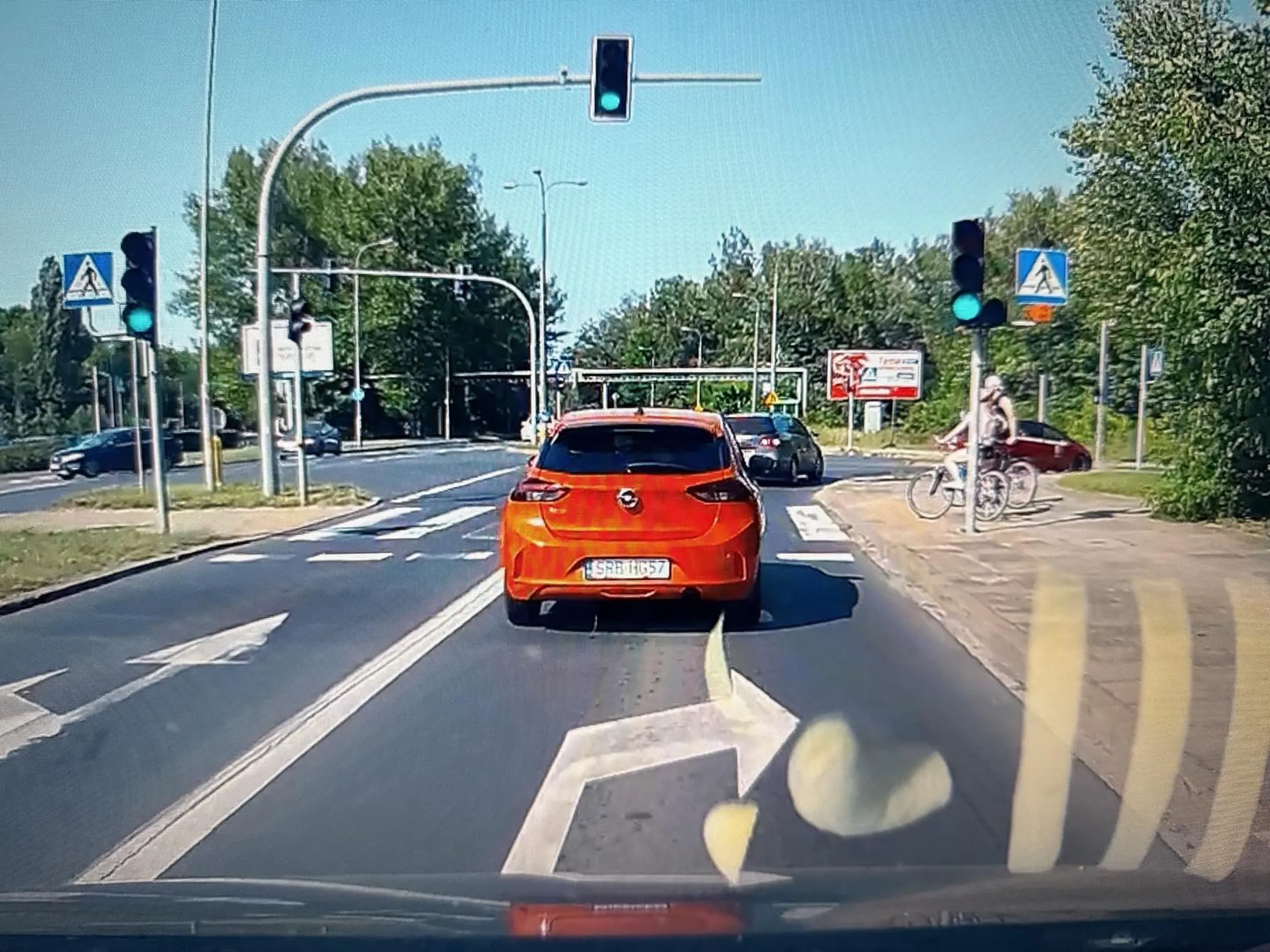 Pojechał prosto Tam gdzie tylko na prawo Poznań
