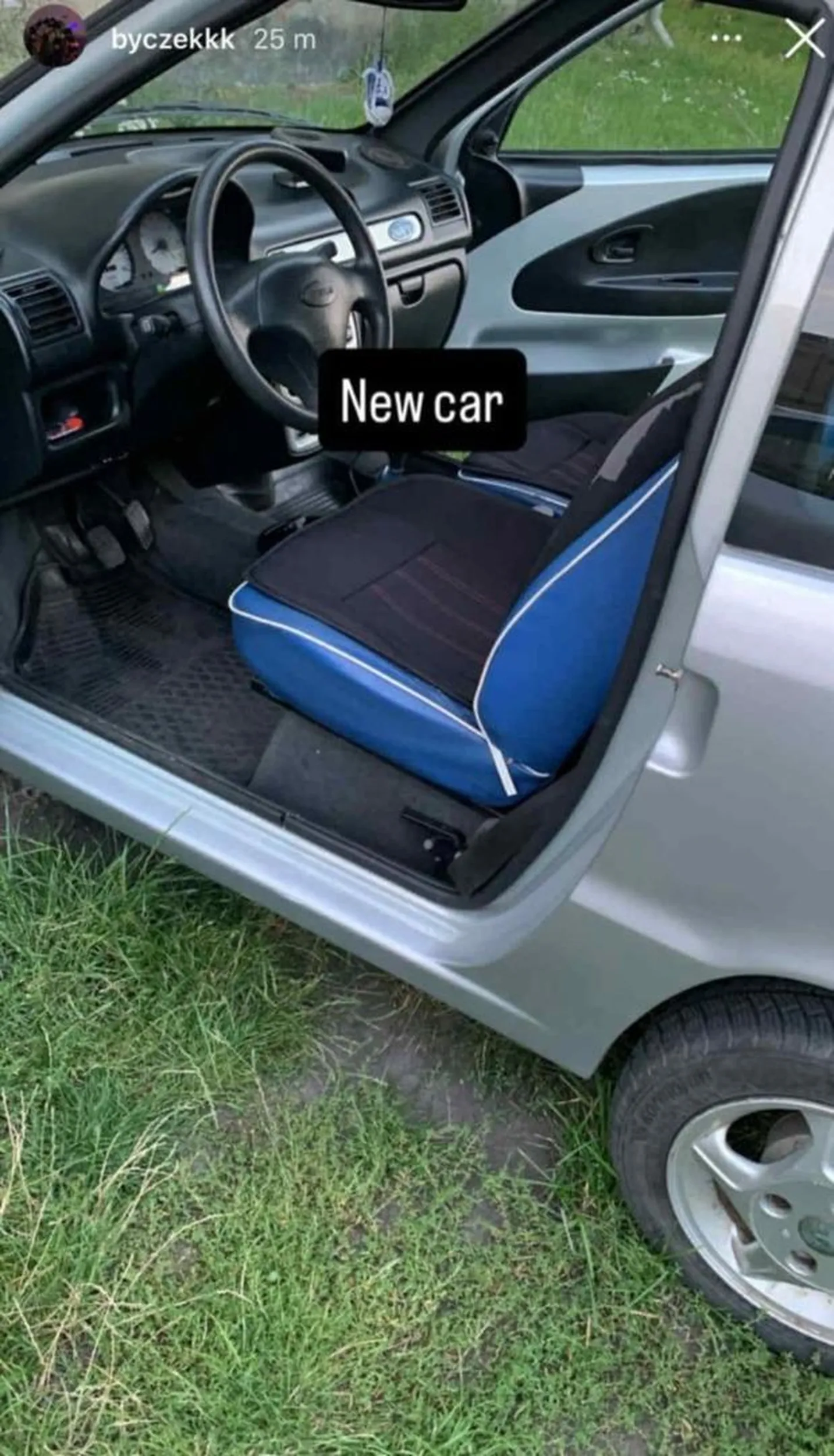 Mam bardzo dobre auto kupione za 4 tysiące polskich złotych co z tego że po zakupie musiałem wymienić połowę auta, moja dziewczyna zachwycona jest es