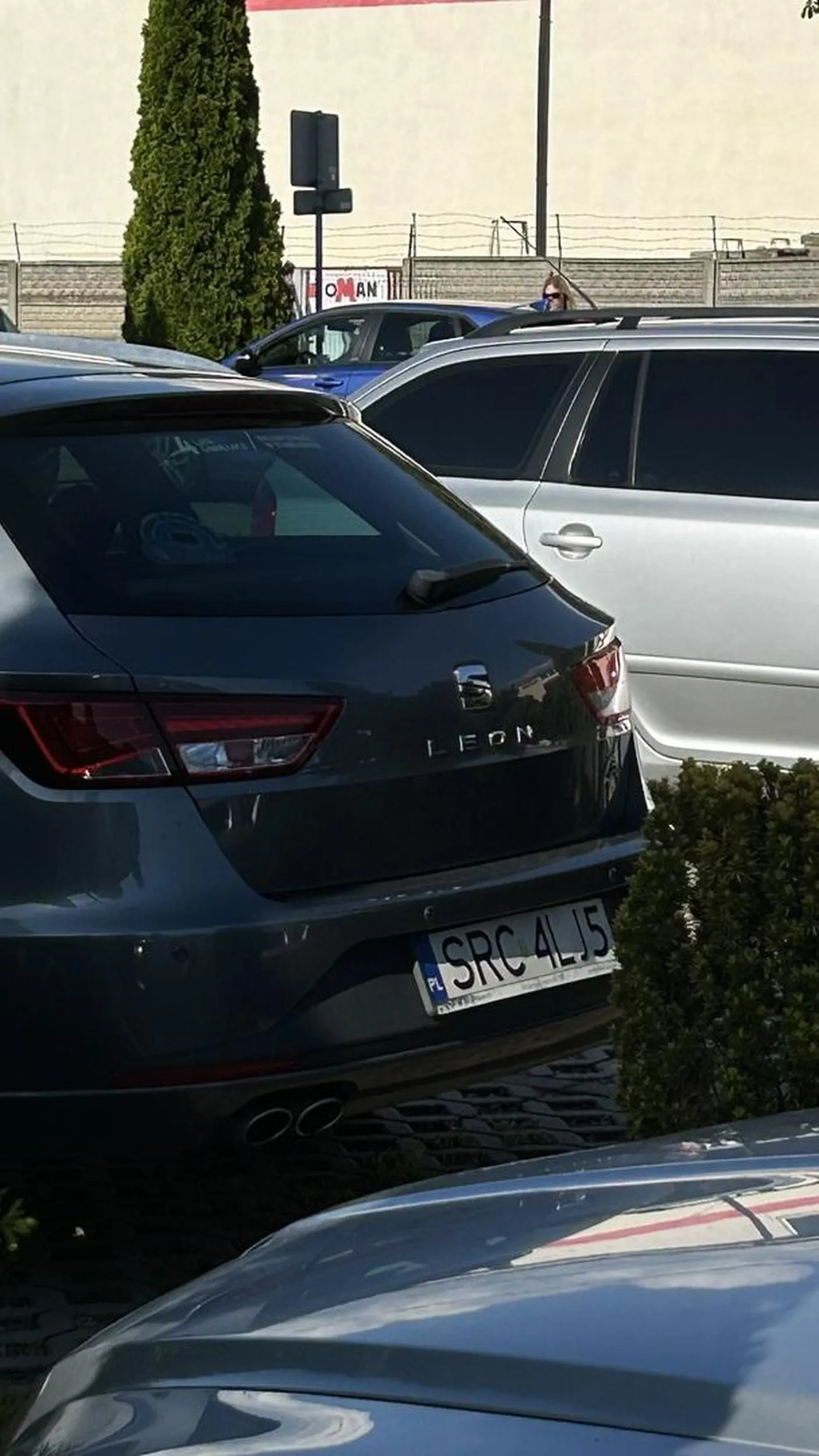 Tajniacy w seacie się poczuwają i myślą że będą kozaki jak wymusza ubezpieczenie