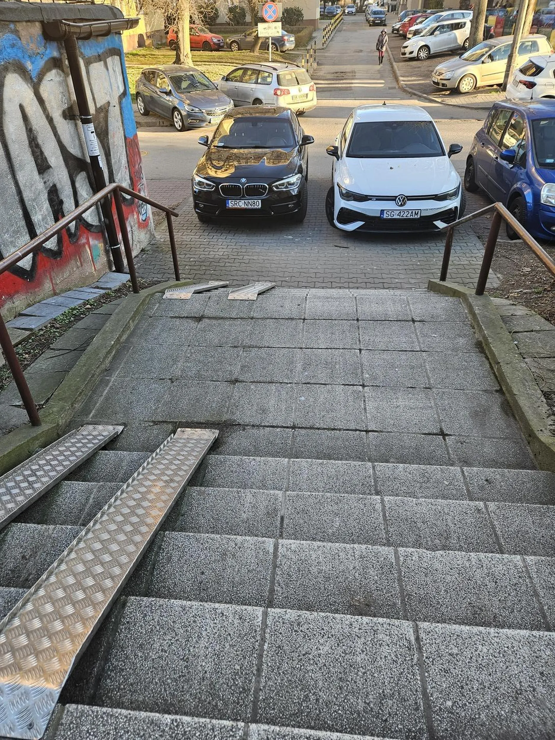 GŁUPOTA CHODZI PARAMI!!! GLIWICE SIKORNIK UL. PERKOZA