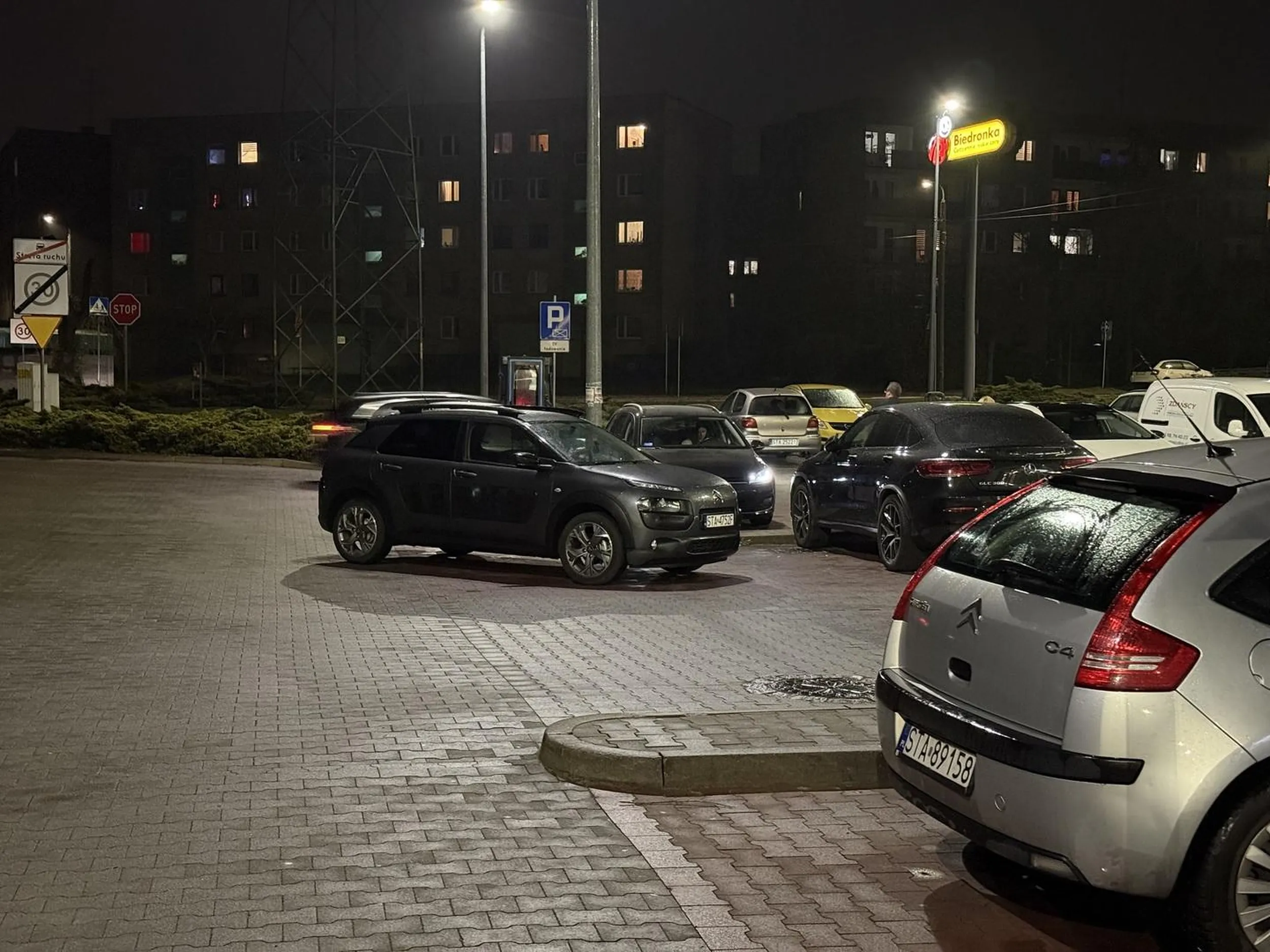 To se tak na swojej wsi parkuj, buraku.