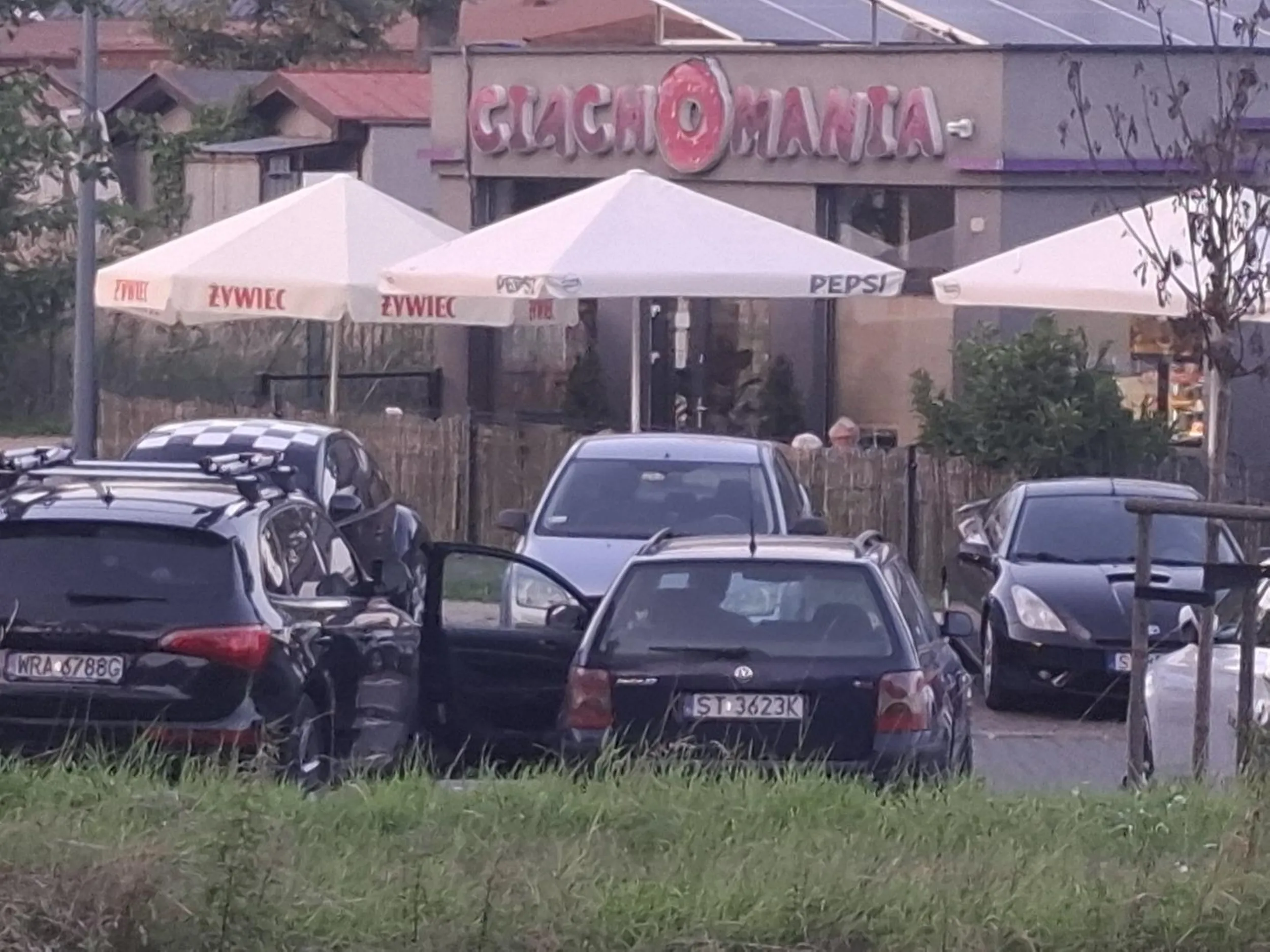 Robi zdjęcia bez powodu, tychy uważajcie na niego