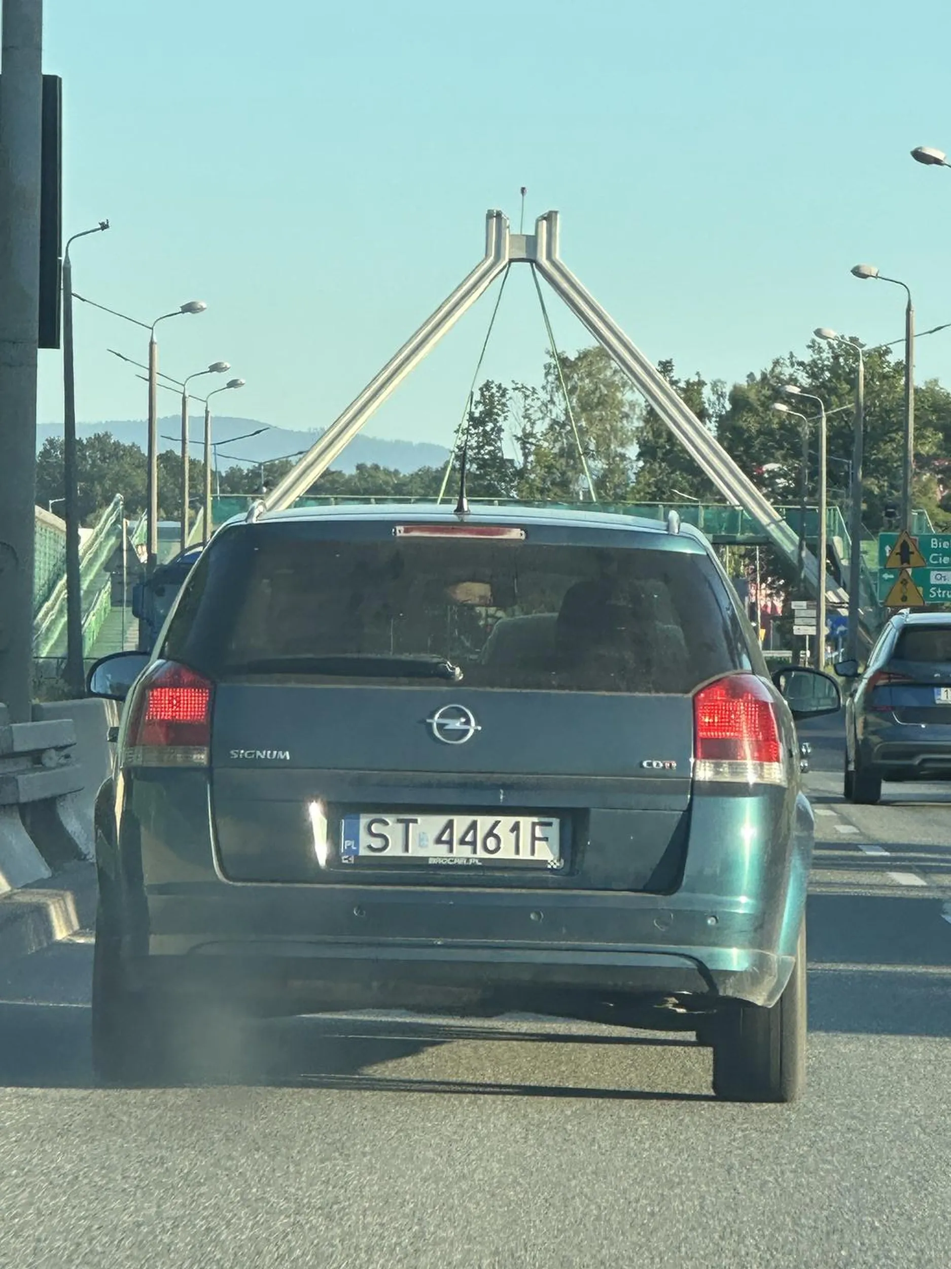 Chłopie weź tego trupa na złom, nie idzie za Tobą jechać bo tak jebię, jeden wielki smród