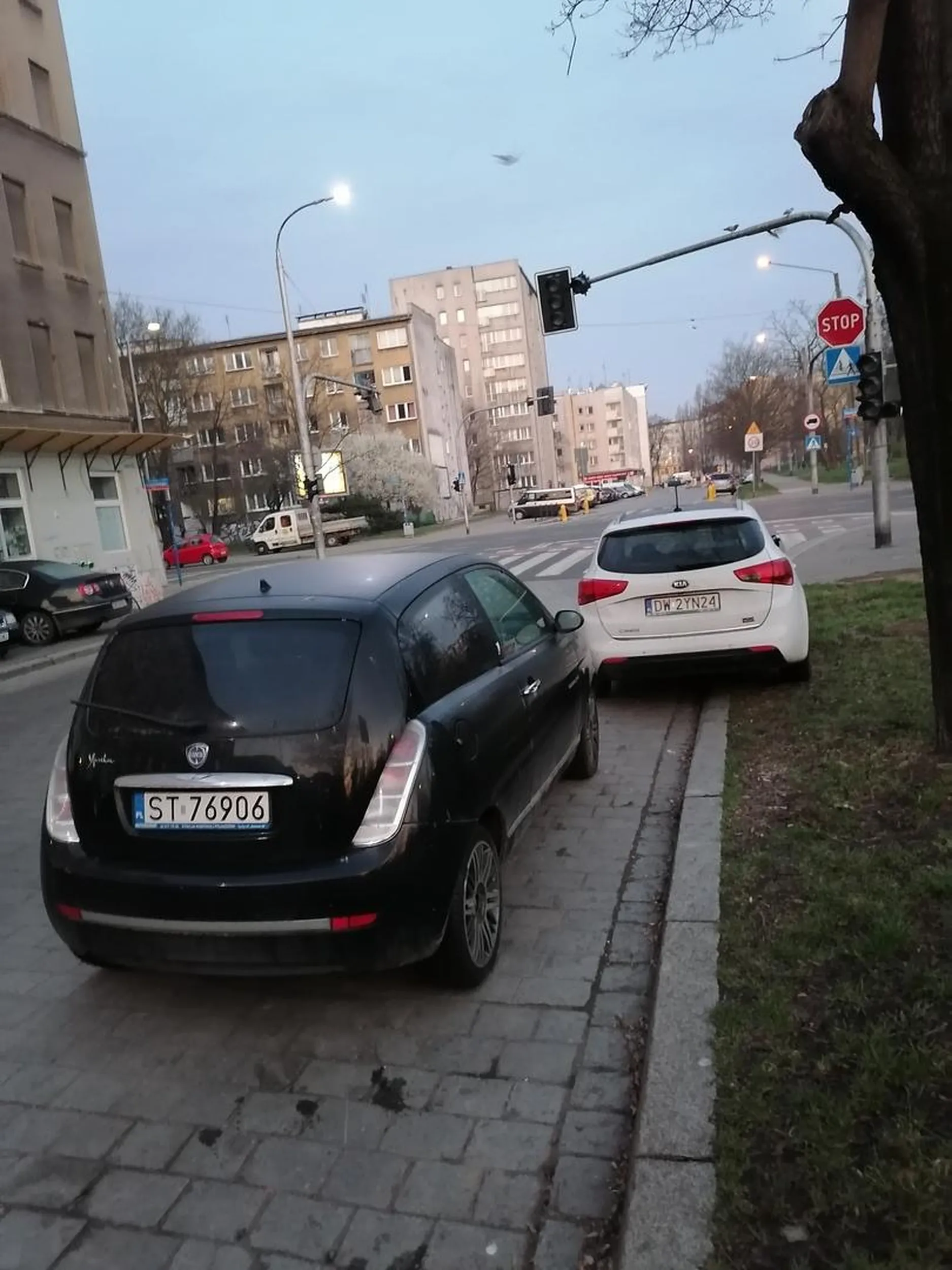 Naucz się parkować cymbale, a jak nie potrafisz takim małym autem, to się przesiądź do taczki.