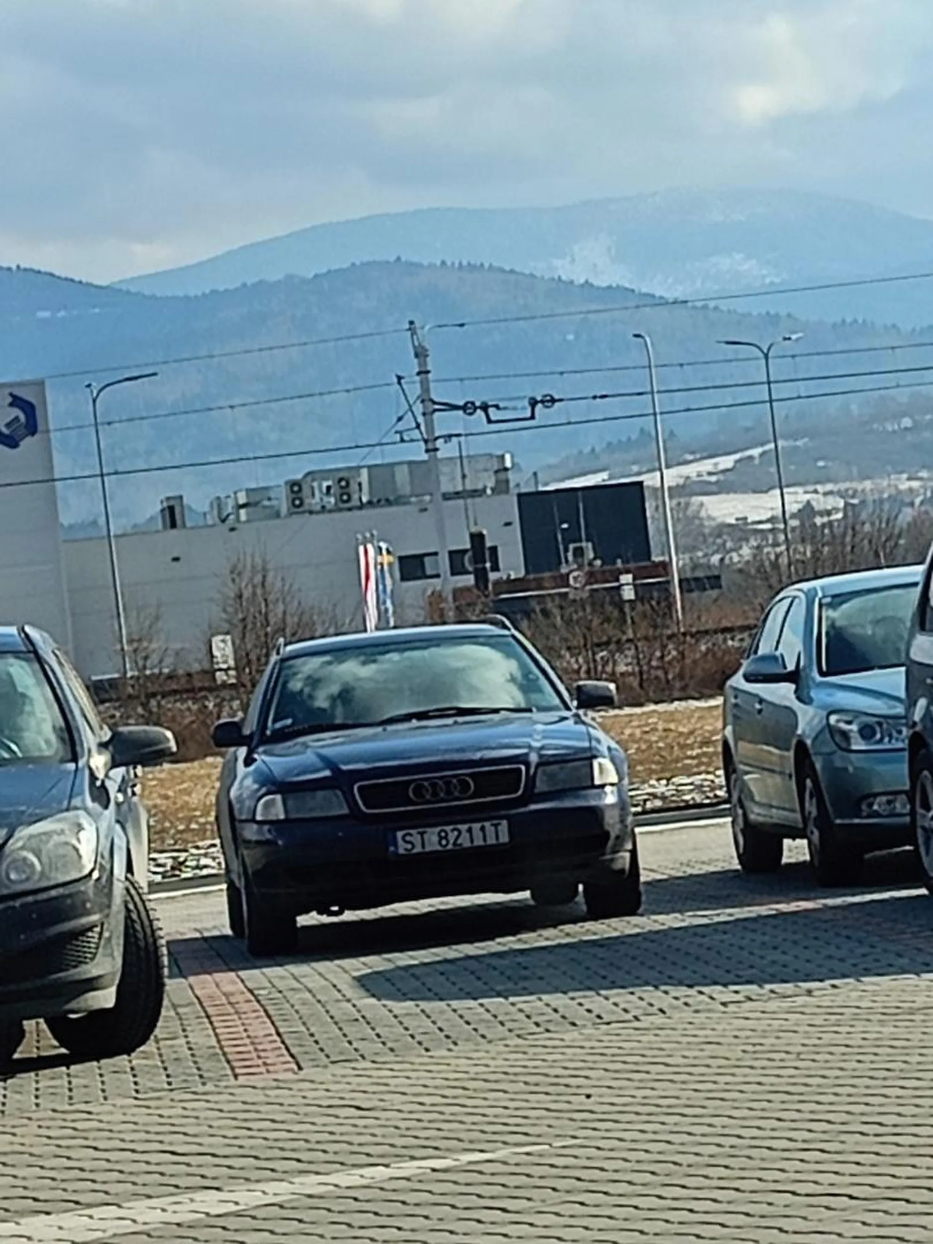 Dobrze zaparkował pozdrawiam