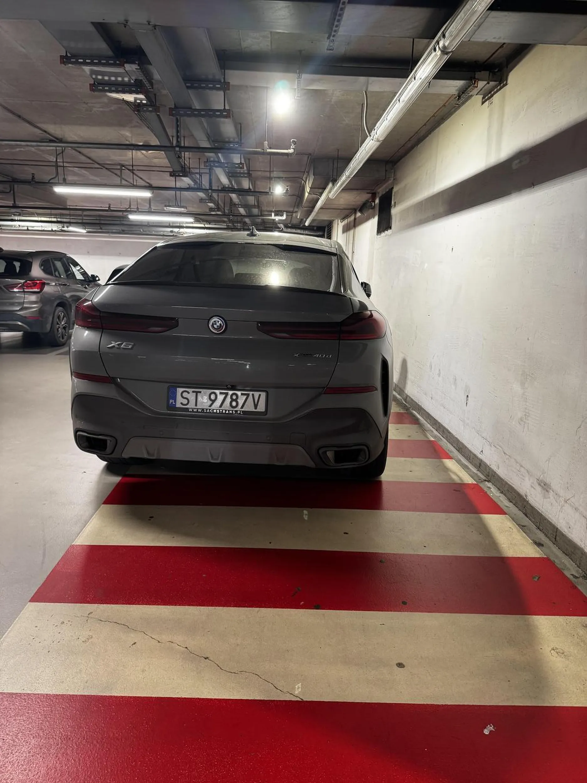 Kutas roku w Ostrawie. Parkowanie na pasach