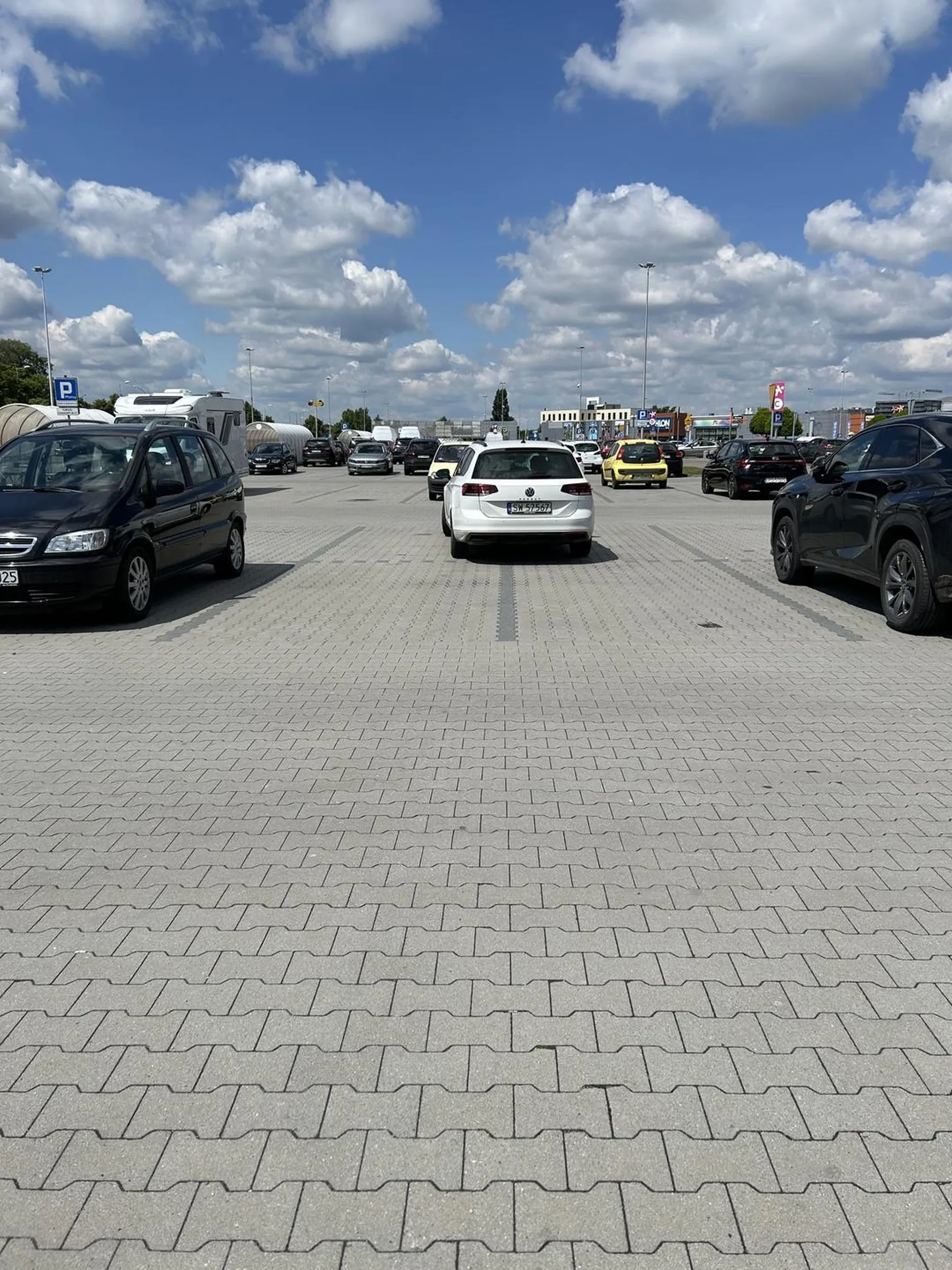 No błagam jak można zaparkować na 4 miejscach