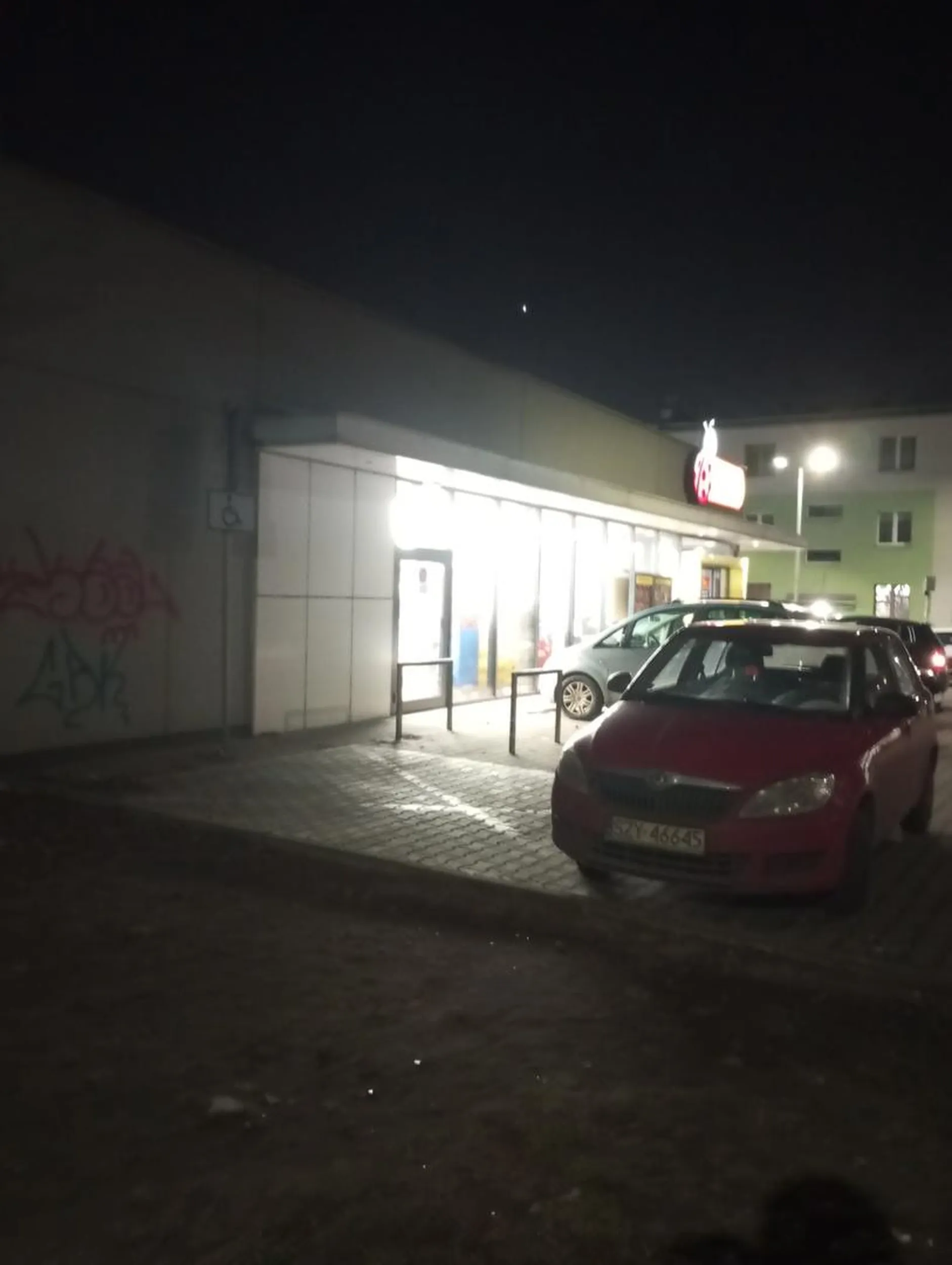 Pięknie pokazywać swoją głupotę.