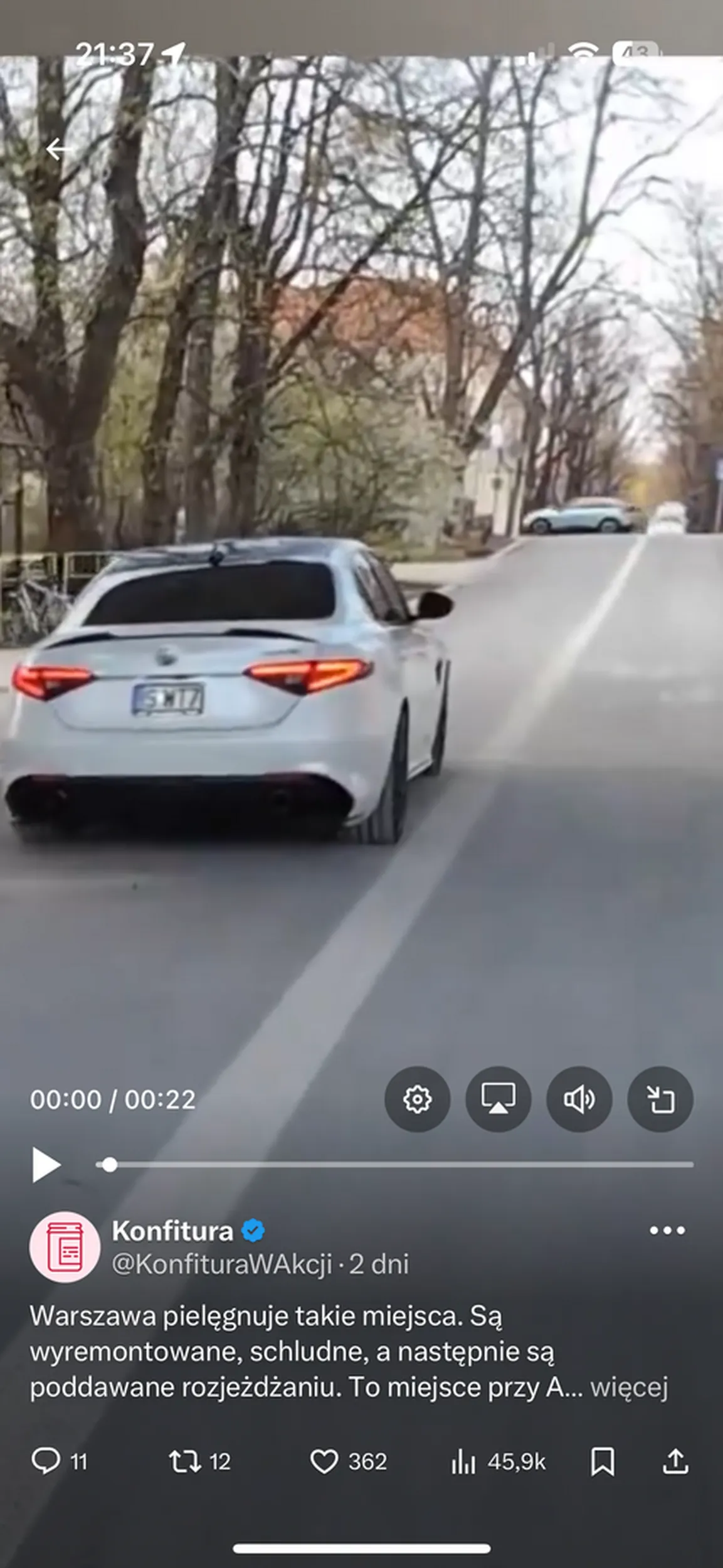 Krótka blacha przy normalnej wnęce, jazda po chodniku/DDR, wiejski wydech atencjusza.