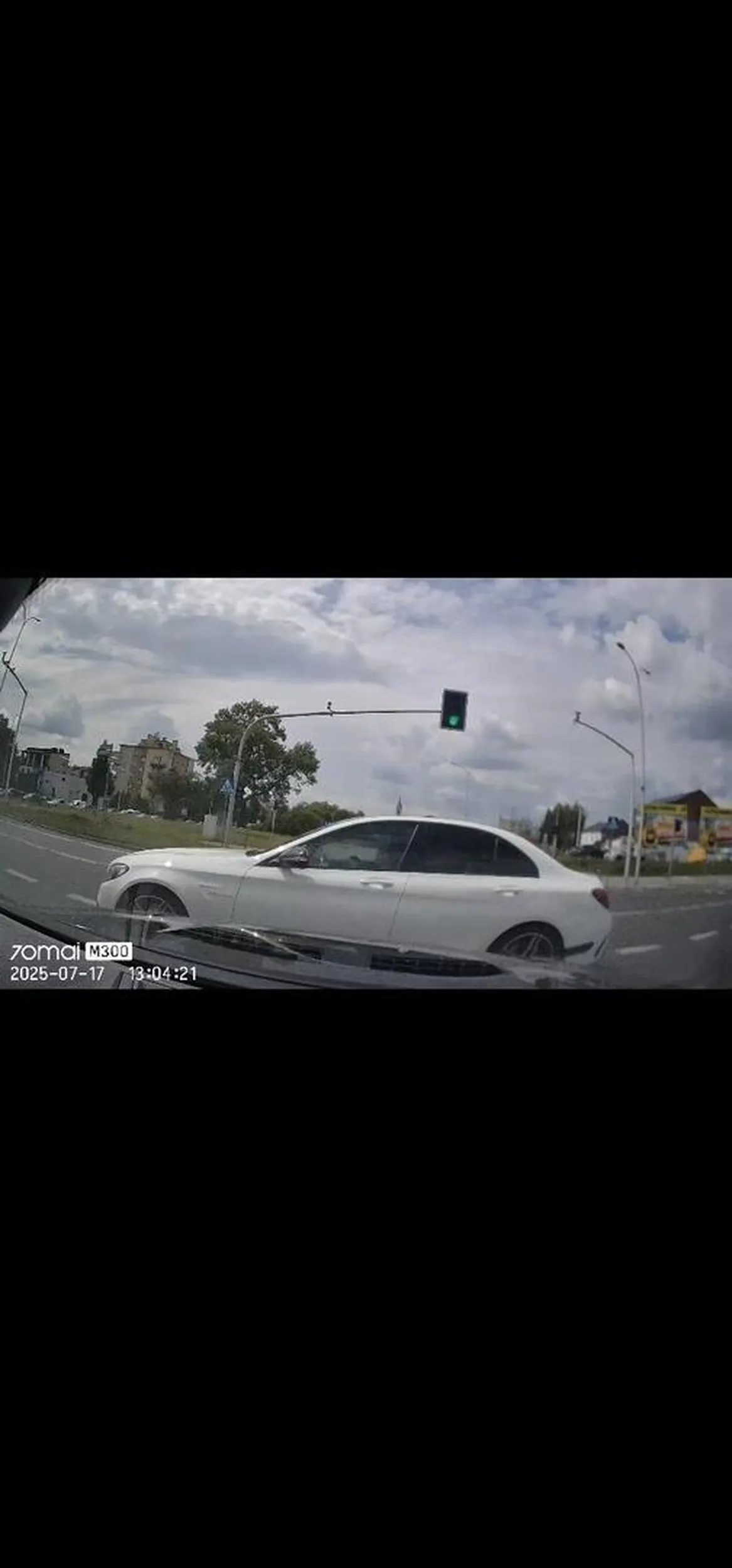 Milimetry od urwania przodu