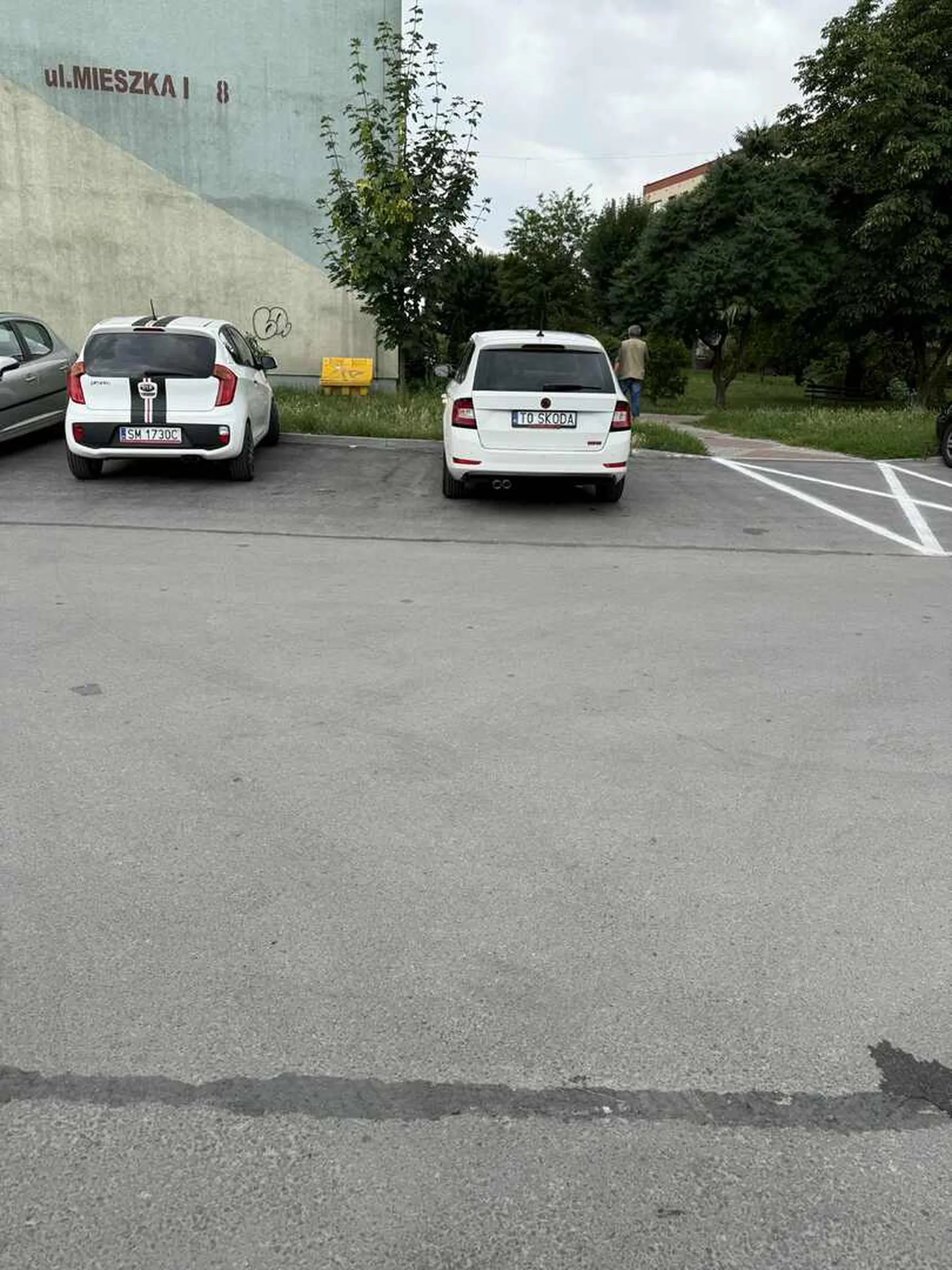 Prawo jazdy znalezione w leysach... parkuje jak mu sie podoba...
