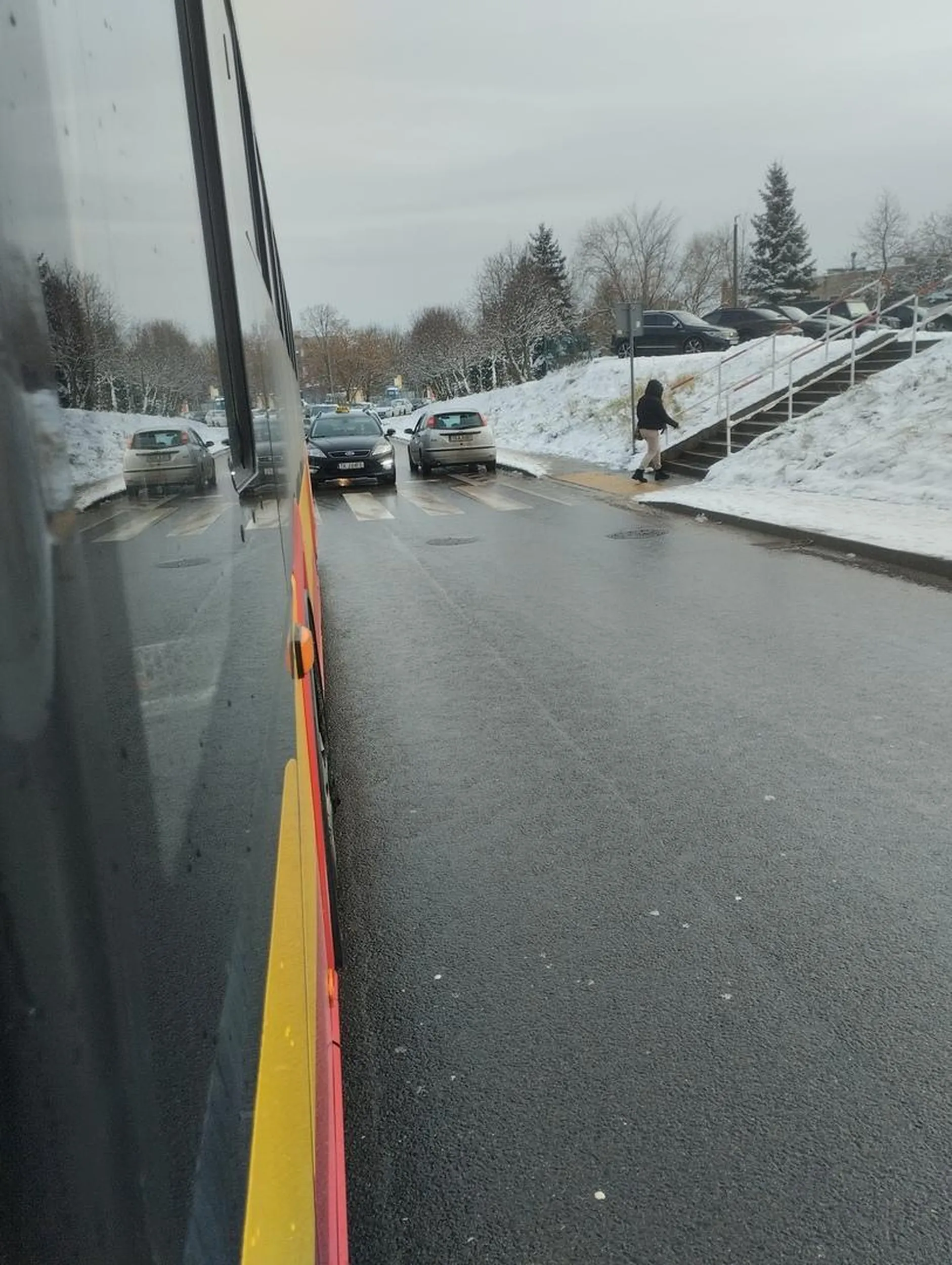 Artwinskiego Kielce jednokierunkowa, ale przecież można pod prąd...