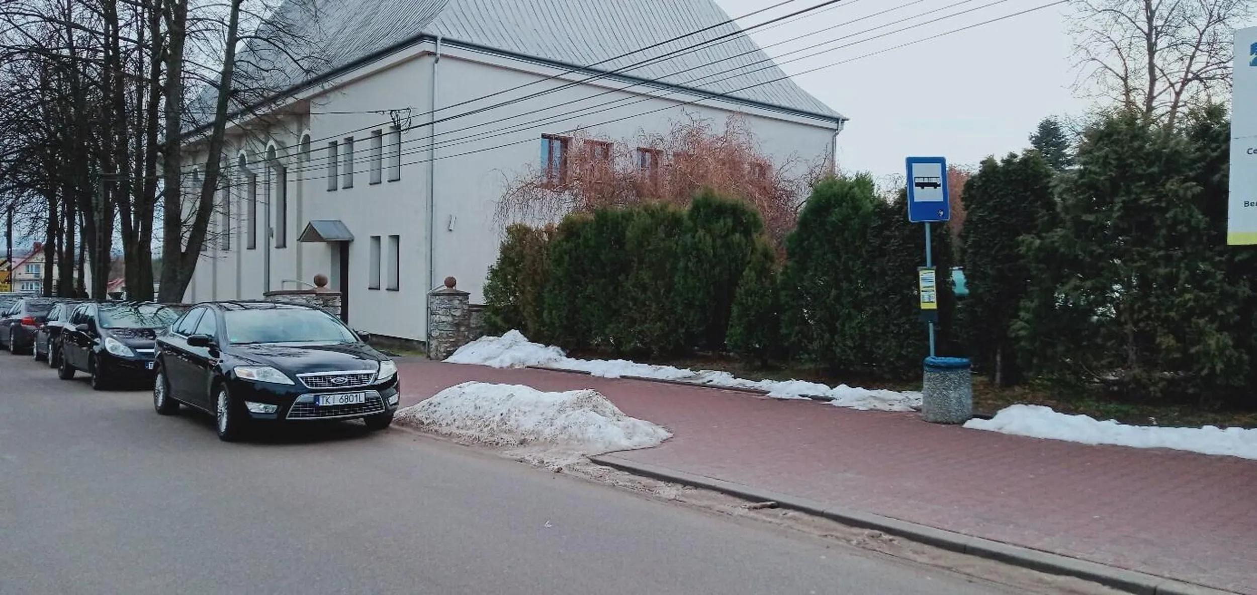 Zaparkował na przystanku na godzinę