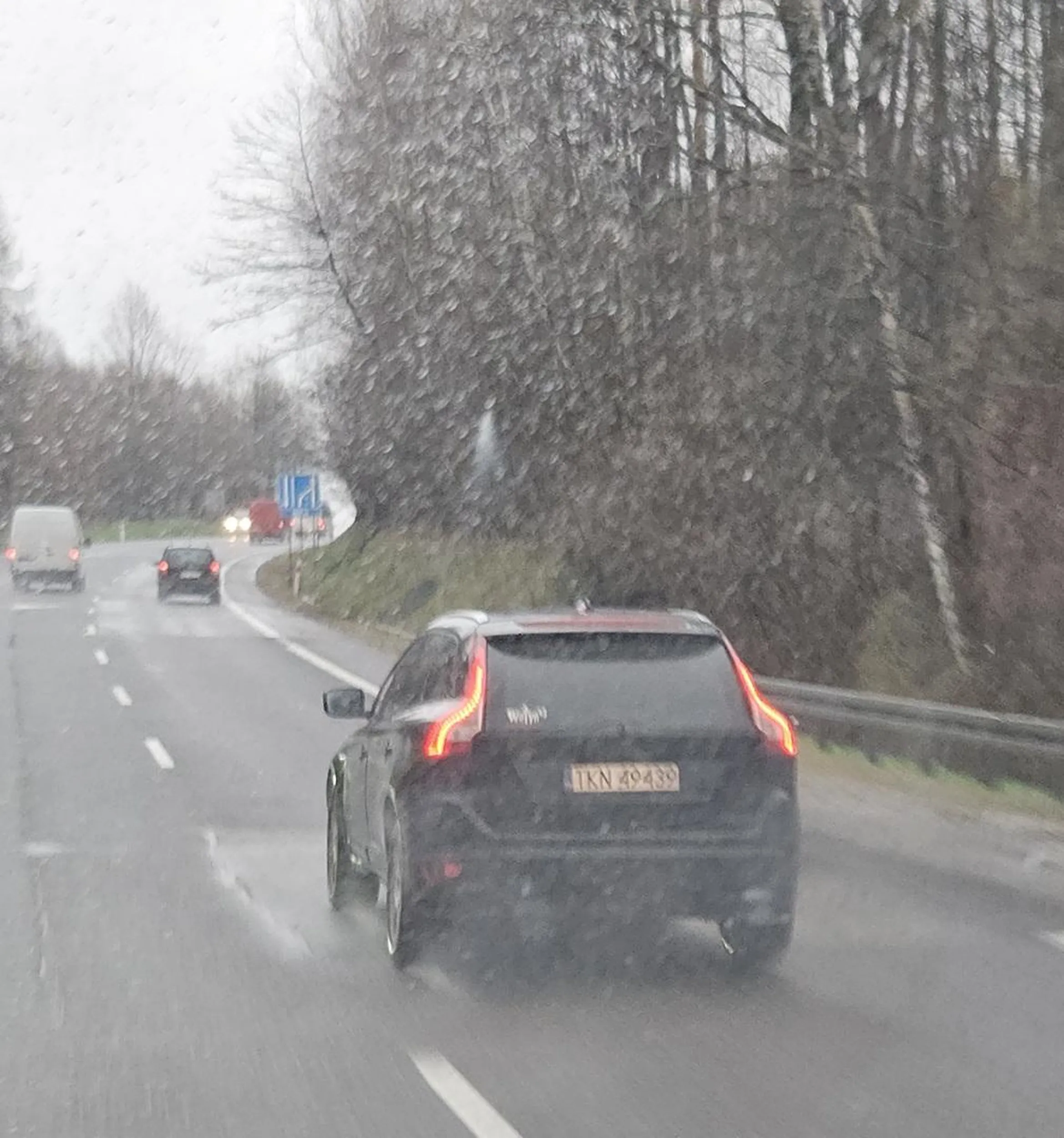 Oddaj na zlom tego złoma kopci jak lokomotywa. Oby szybko ten złom został wycofany z ruchu.