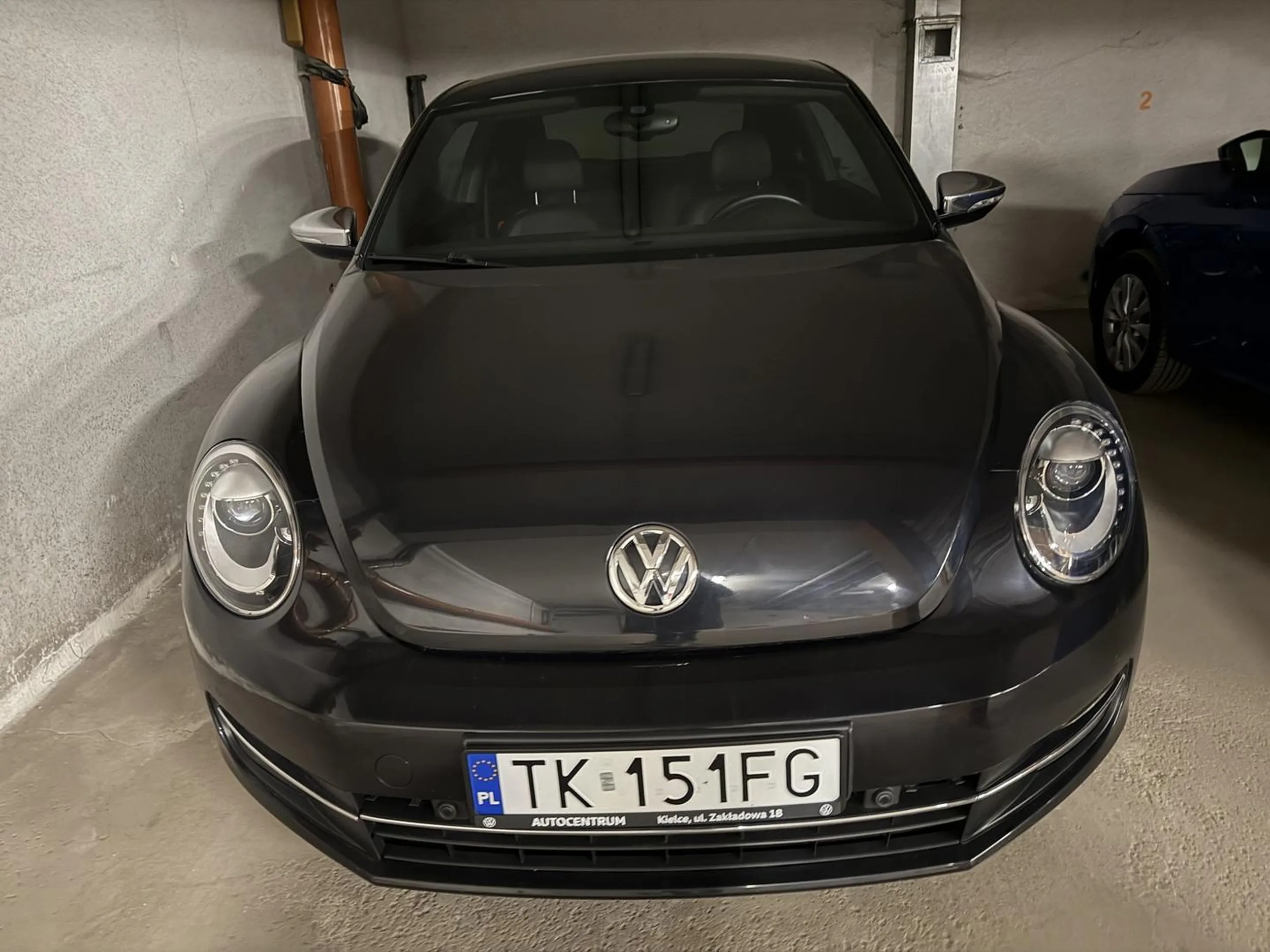 Super autko. Śliczne. Dziewczyna daje radę. Gratulacje fajnego chrabąszcza.