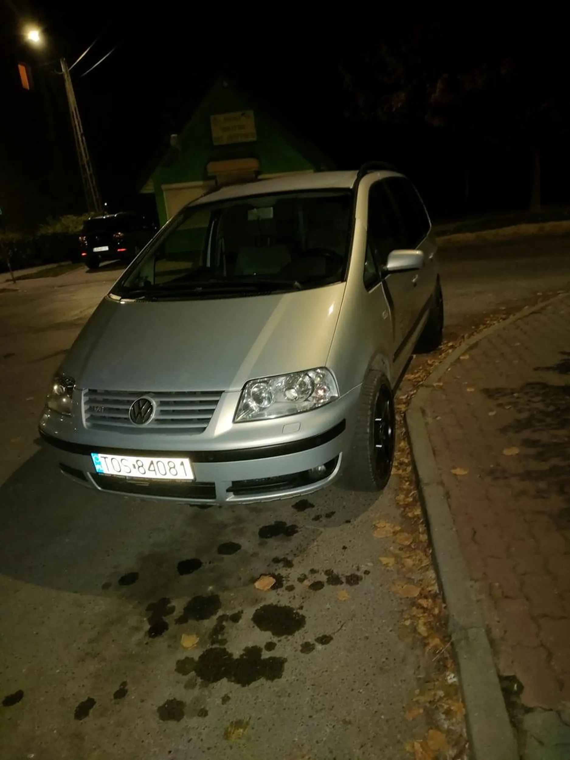 Można i tak parkować...kto zabroni..