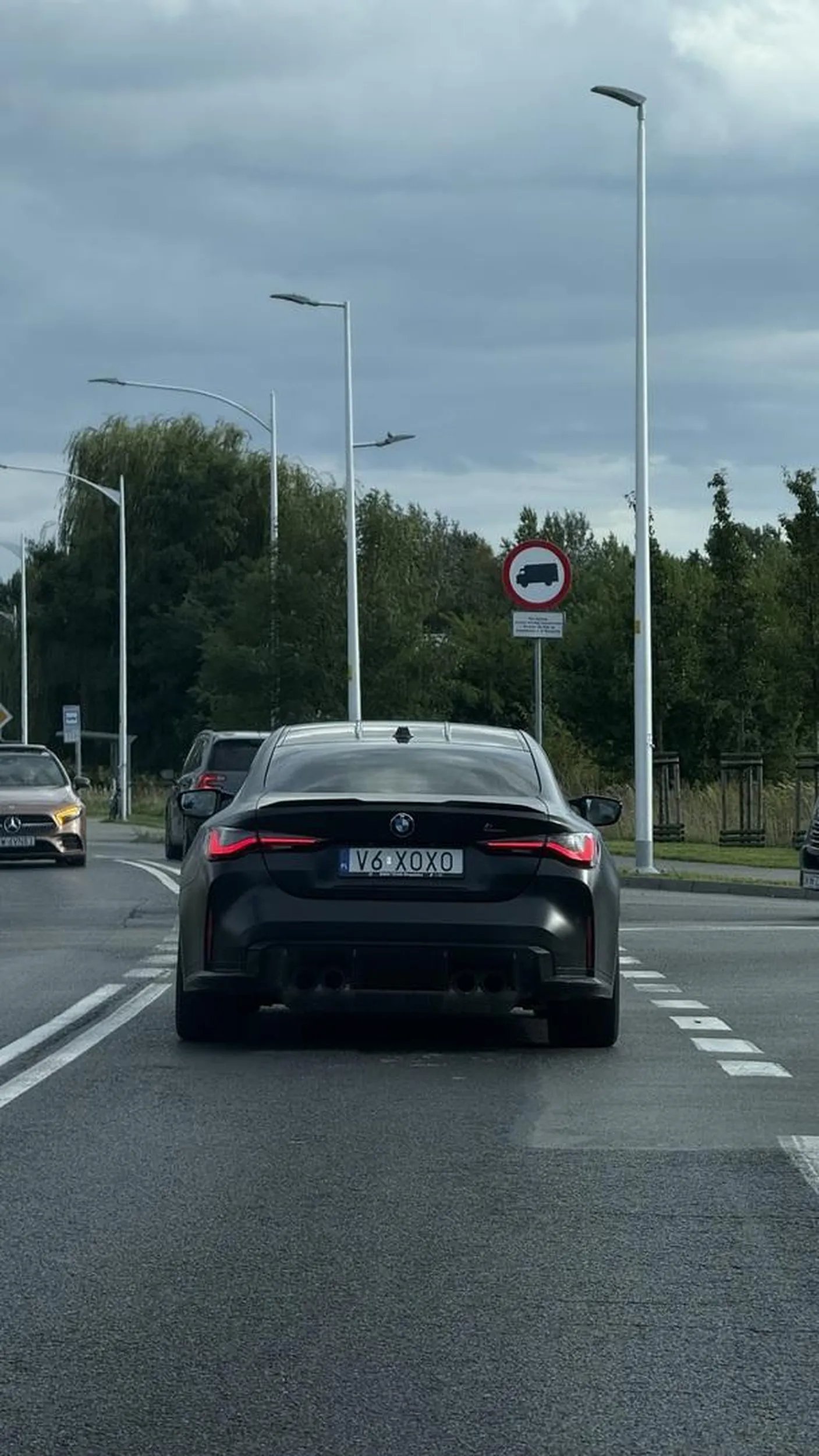 Ignorant nie wie, że ma silnik R6 zamiast V6. Doinformuj się na temat swojego samochodu.