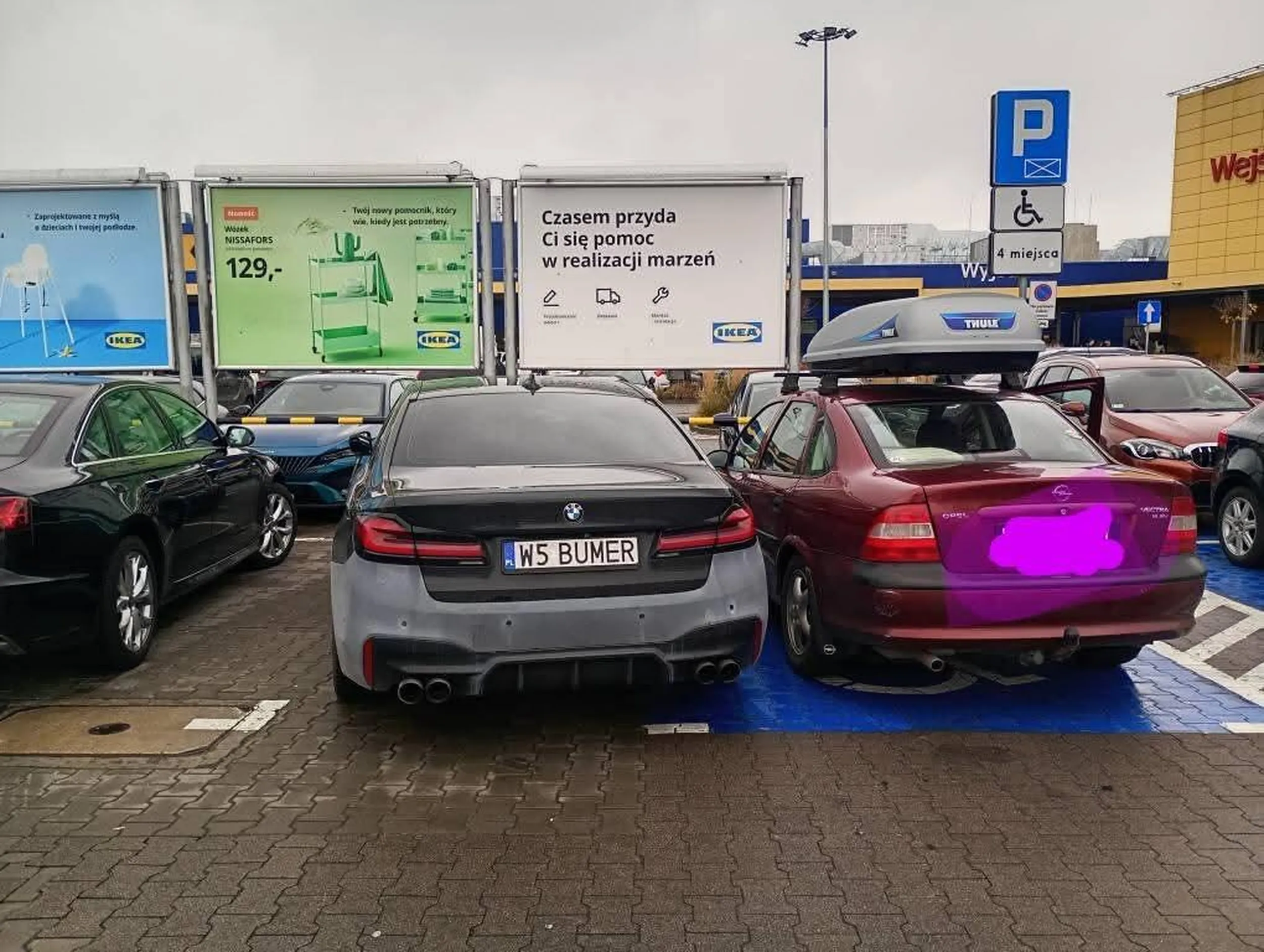 Nie potrafi poprawnie parkować