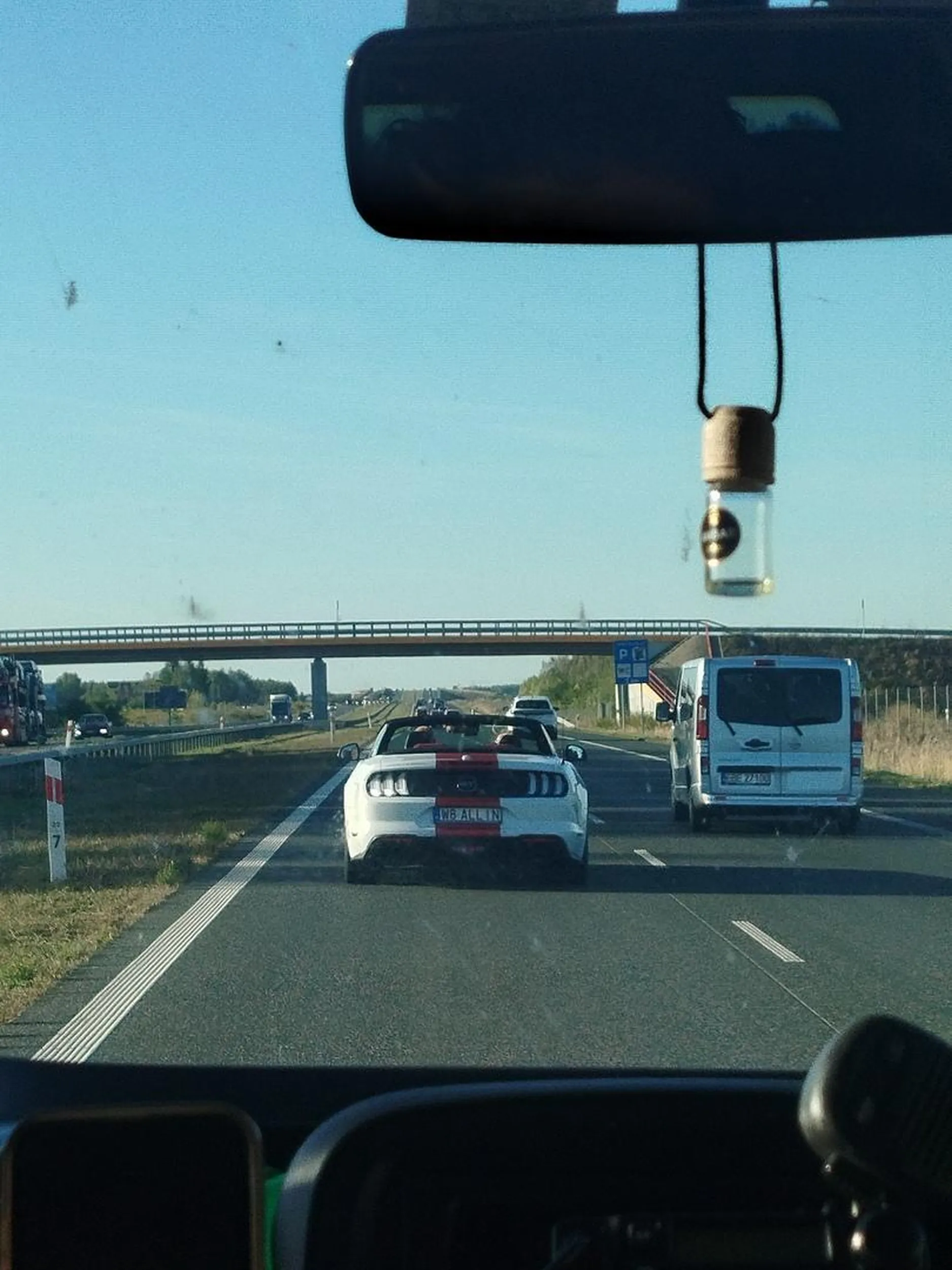 Dowalony kierowca na pewno postawił na czerwone