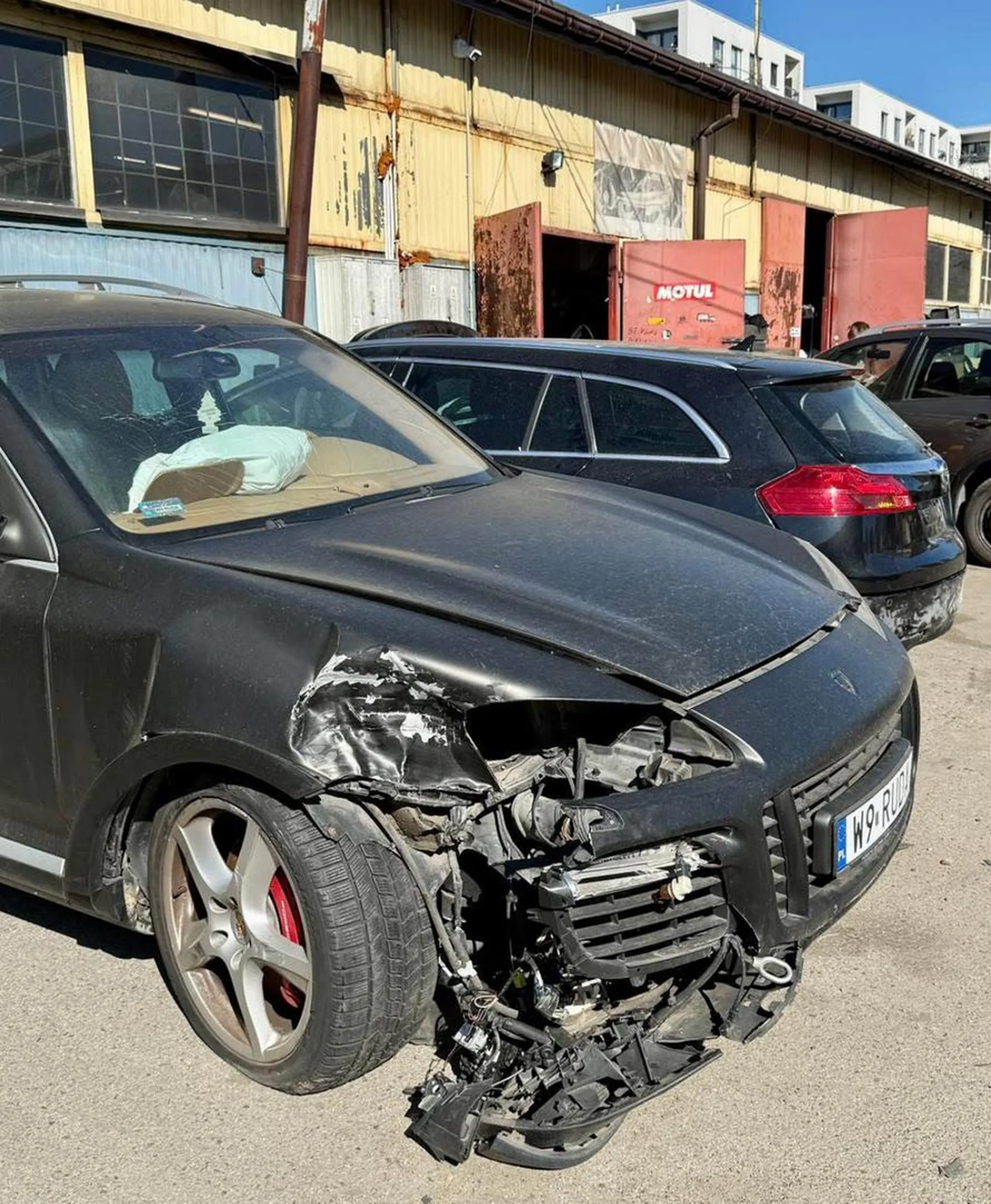 Jeśli szukasz rozbitka to dobrze  trafiłeś ;)