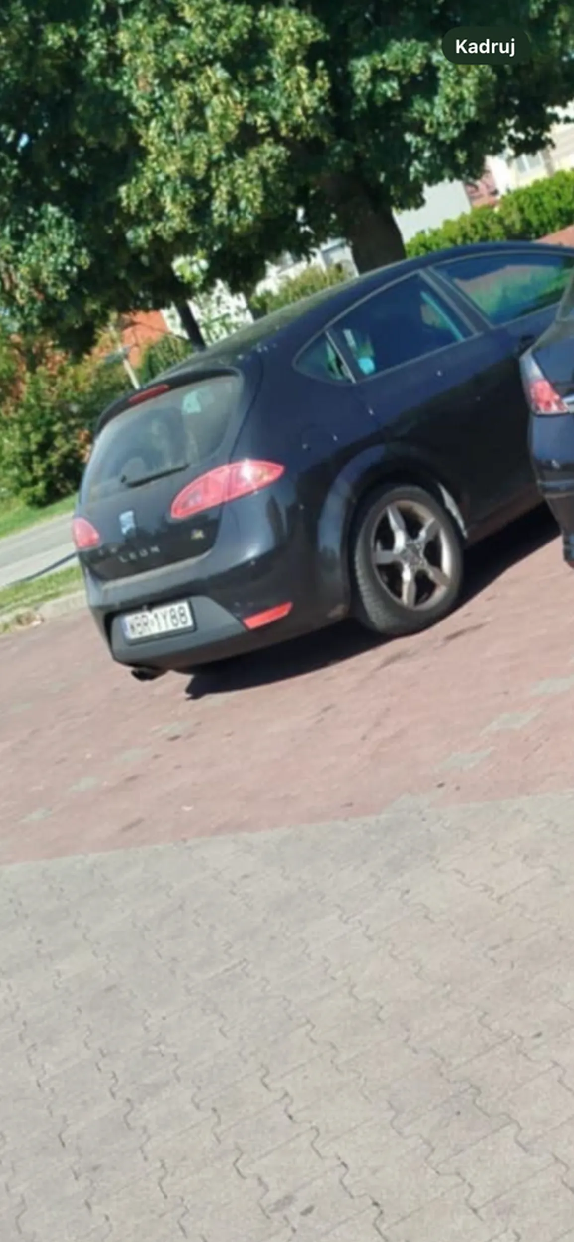 Wez tą popierdółka sie nie przystawiaj do mojego BMW bo i tak nie masz szans