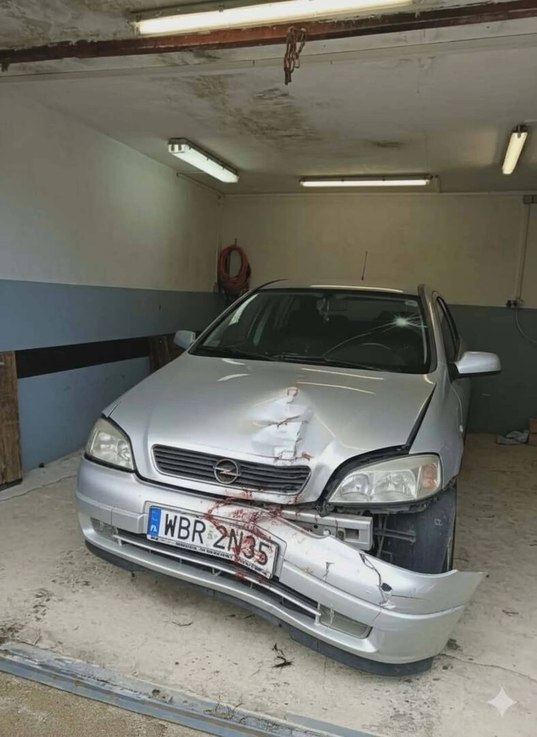 Naucz sie jeździć, rozjechałeś jakiegoś dziada starego na pasach po czym zablokowałeś ruch próbując odpalić samochód a potem odjechałeś z piskiem paska rozrządu, znalazłem cie i mam zdjęcie