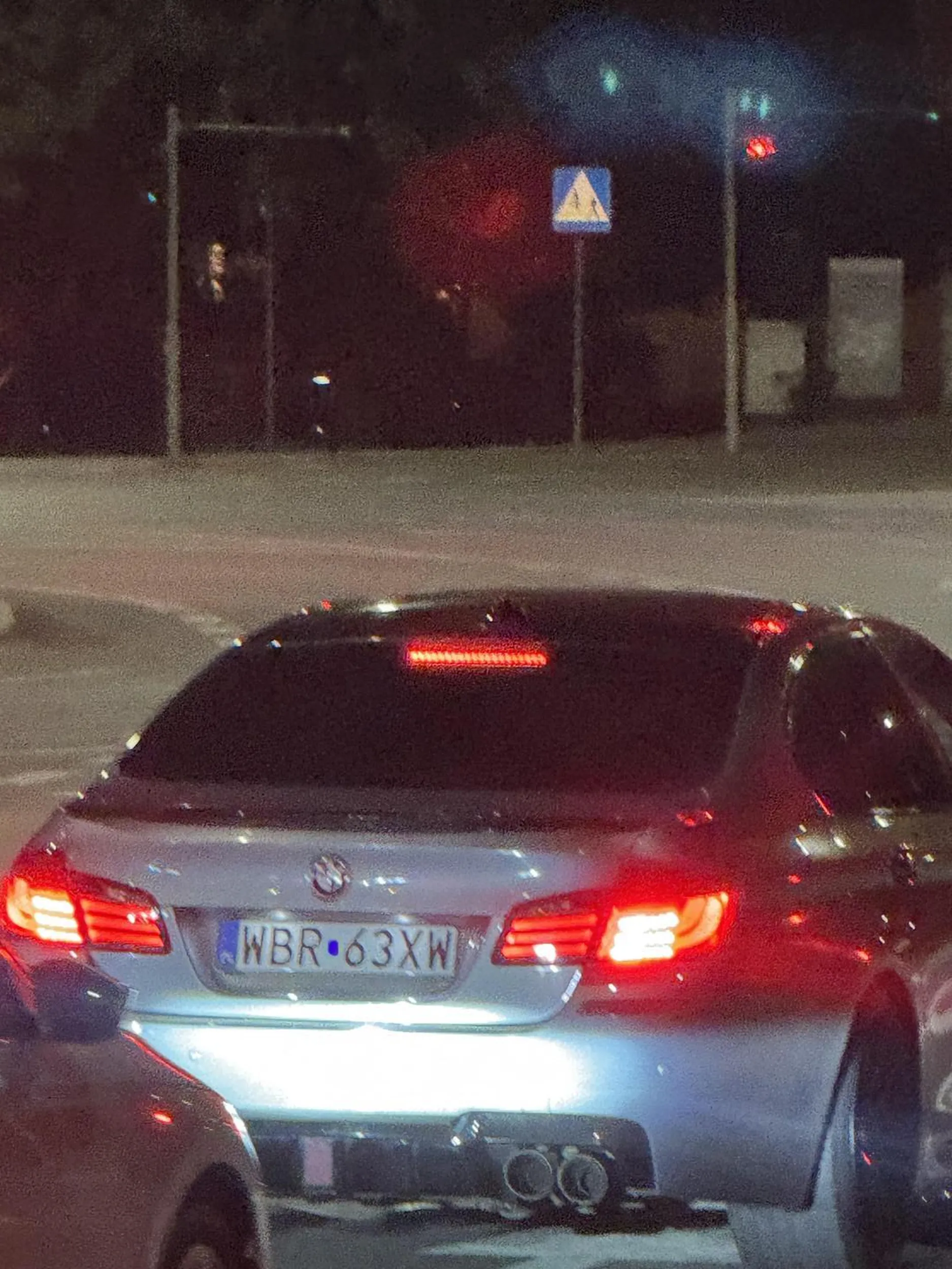 Zmień tą pierdziawe, dawno nie słyszałam tak słabego wydechu. Pusty, głośny - jakby ktoś w garnki uderzał z prędkością 2x. Naprawdę dziwnie się, że ci nie wstyd z tym jeździć i straszyć ludzi.